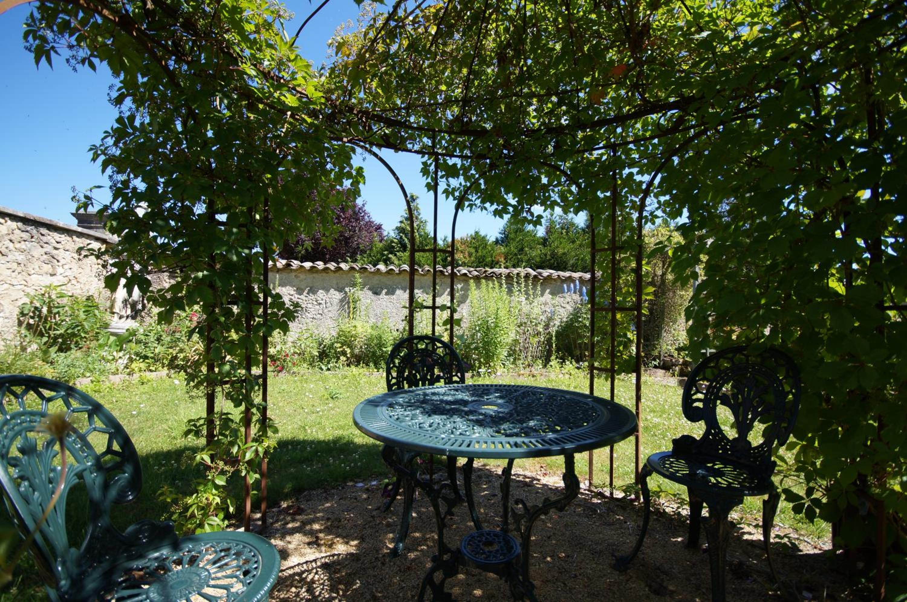 Le Clos Domremy view 3