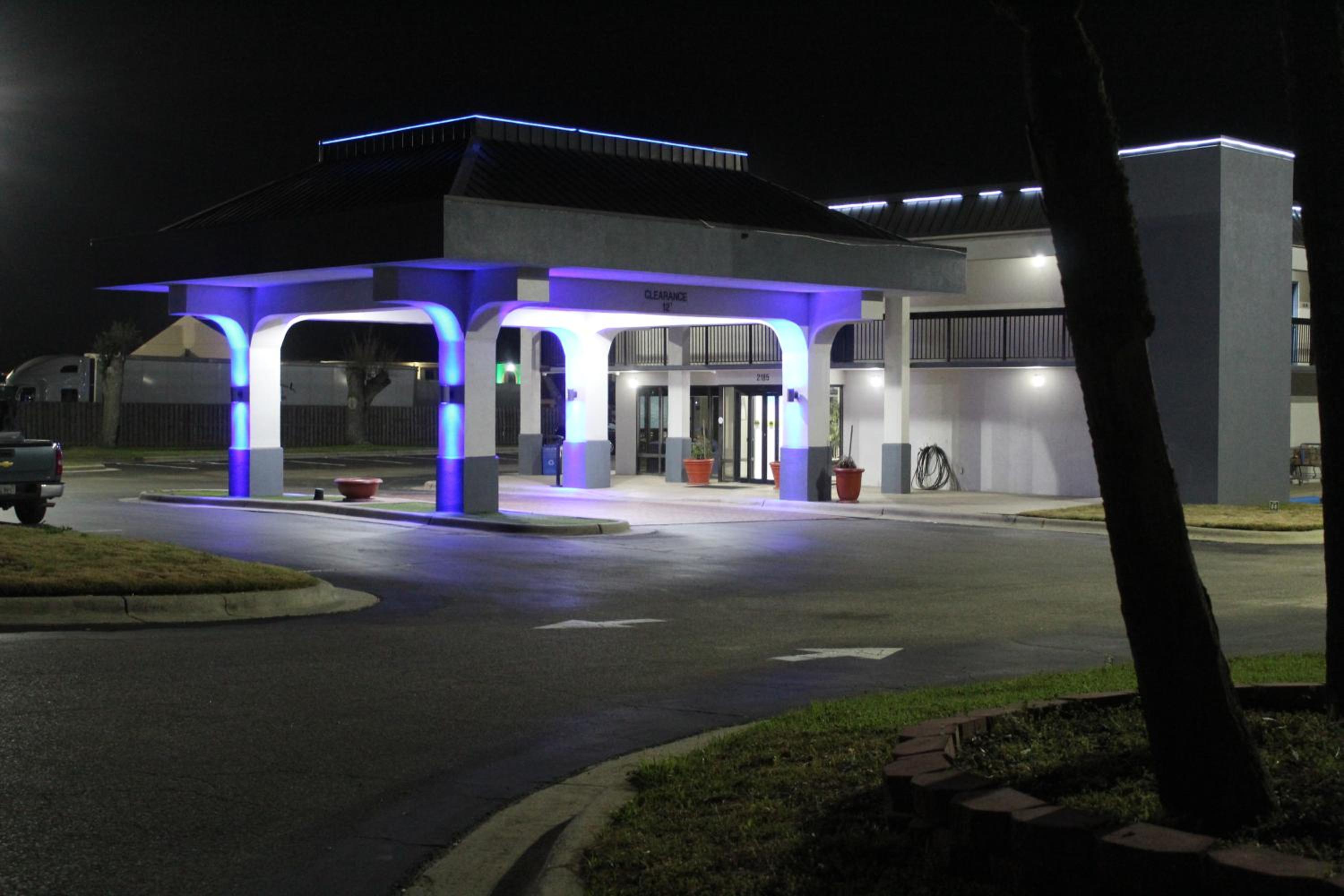 Marianna Vacations - Days Inn by Wyndham Marianna - Property Image 34