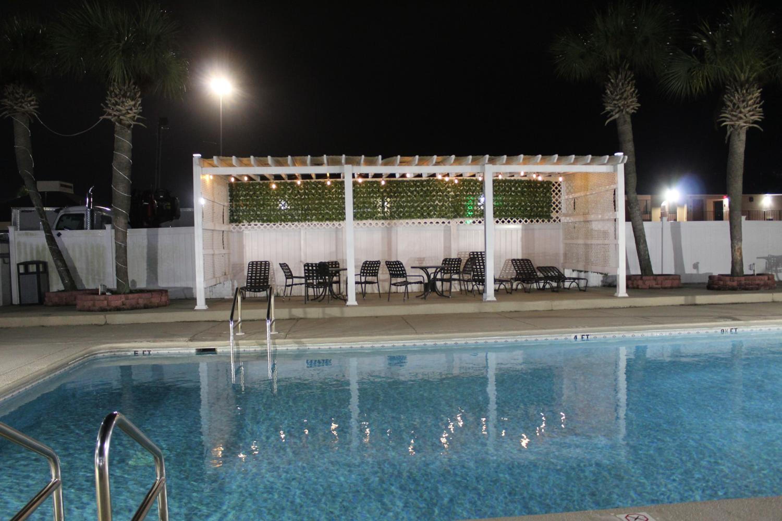 Marianna Vacations - Days Inn by Wyndham Marianna - Property Image 36