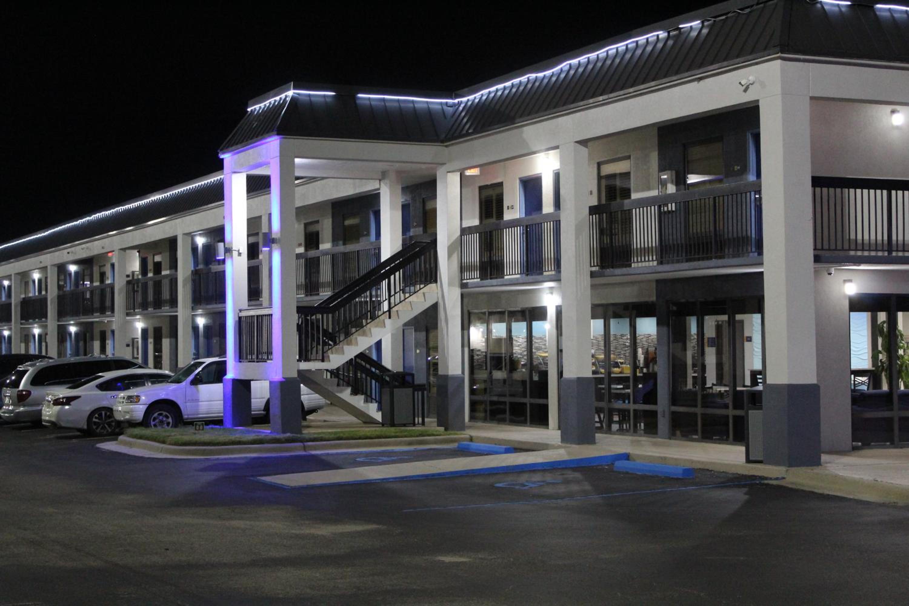 Marianna Vacations - Days Inn by Wyndham Marianna - Property Image 31