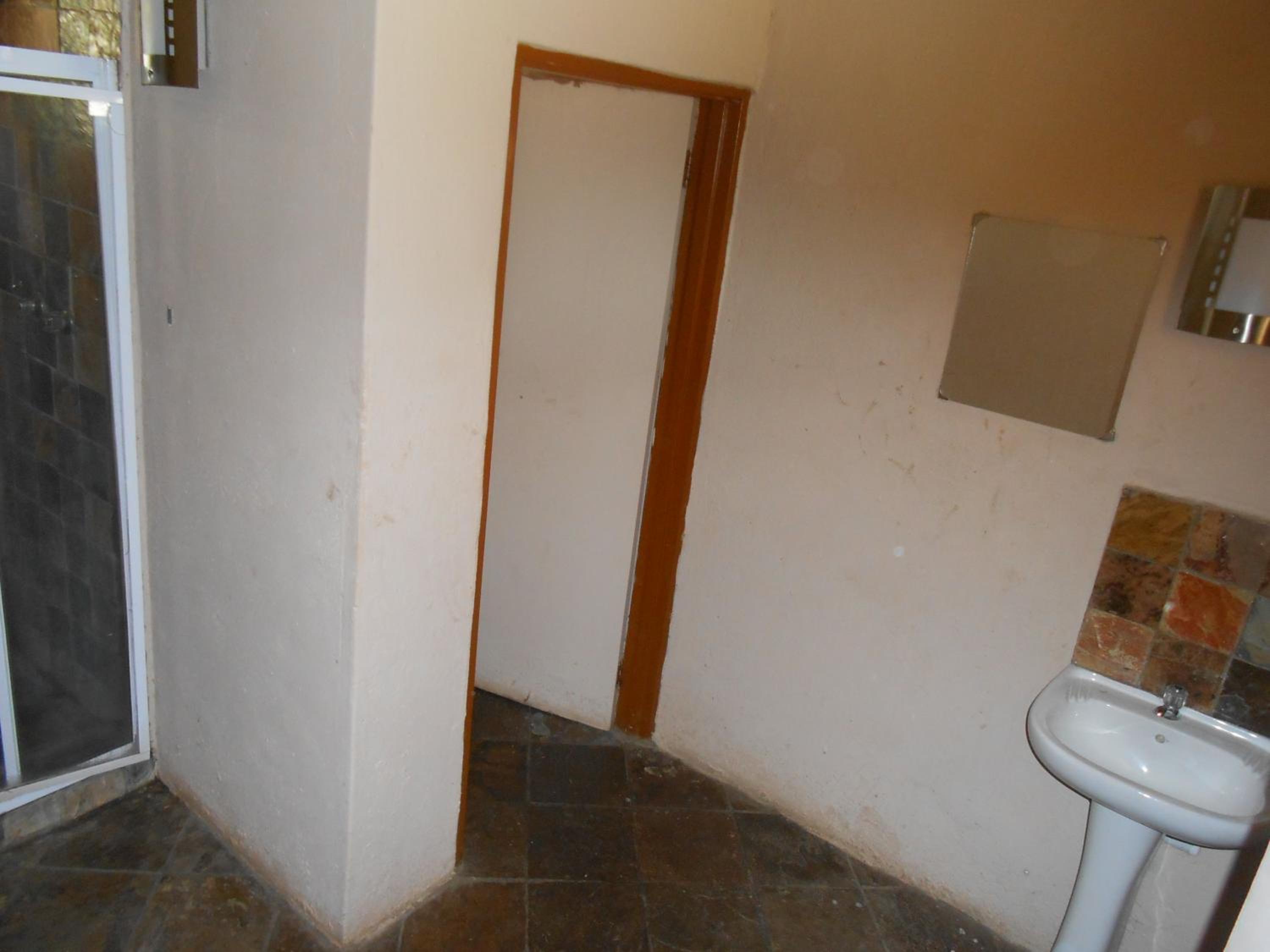 Photo 28