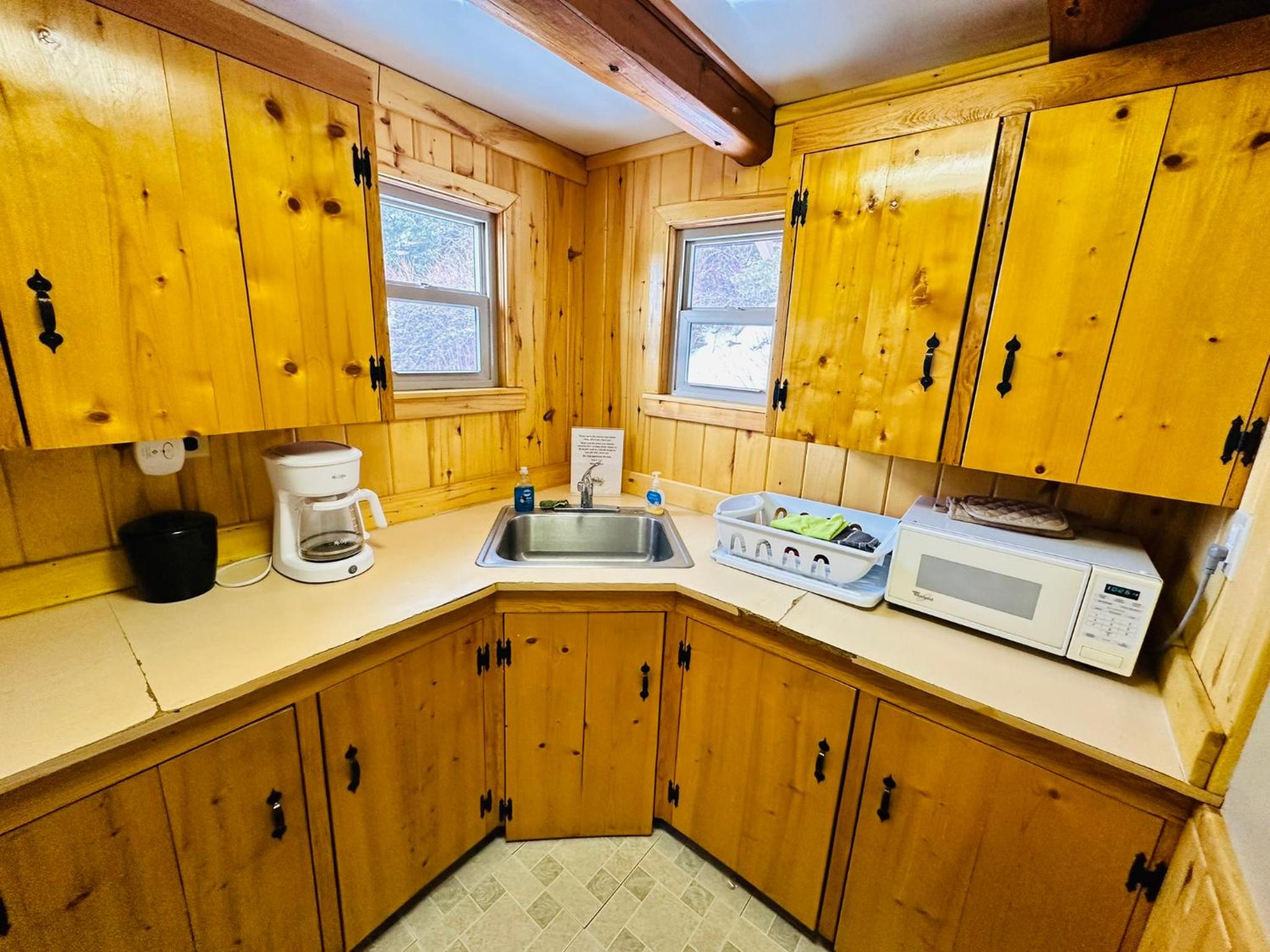 Ute Bluff Lodge, Cabins and RV park