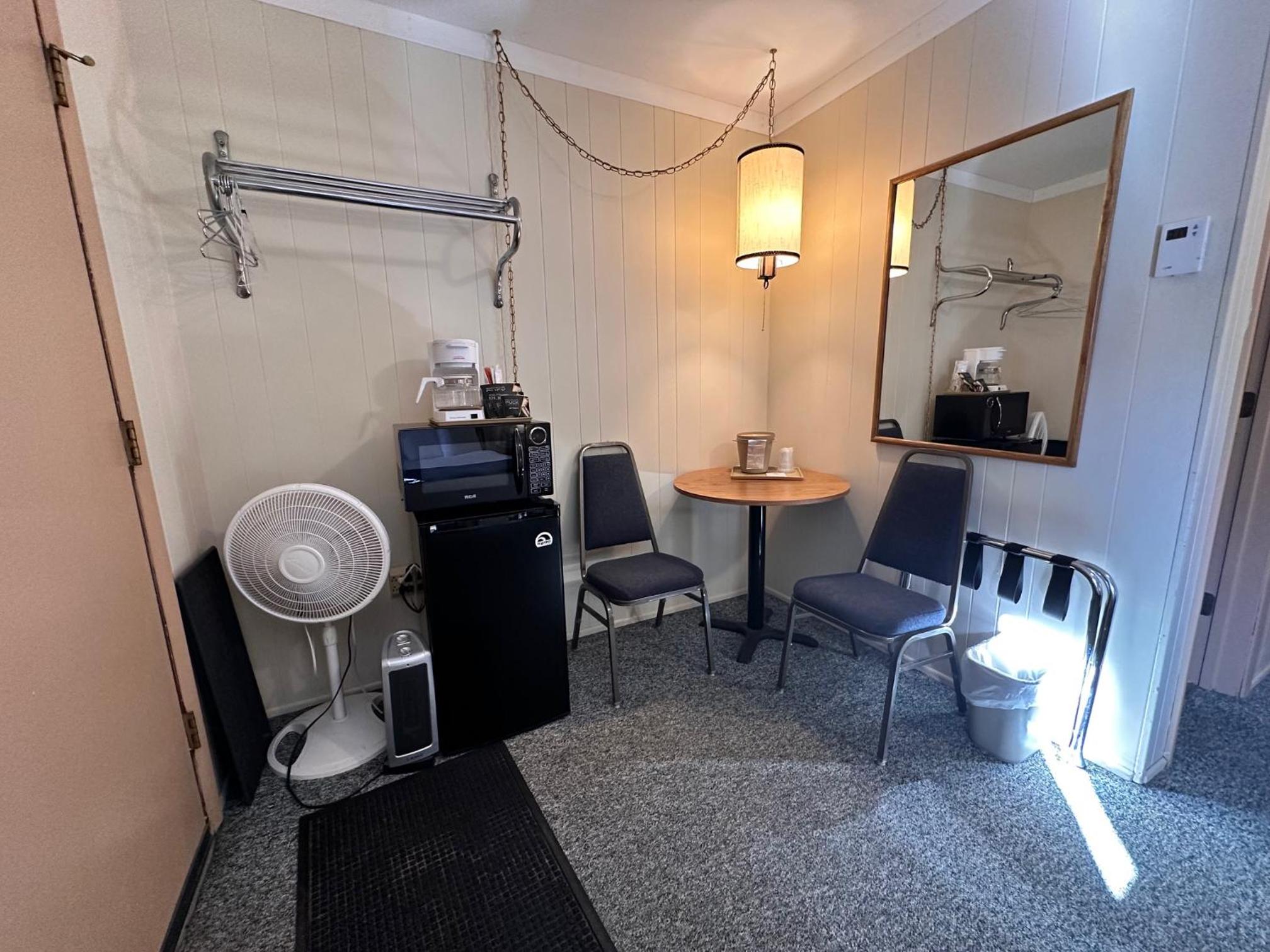 Ute Bluff Lodge, Cabins and RV park