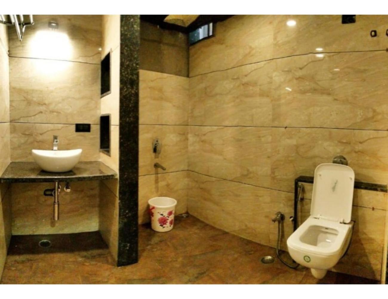 Hotel Raj Laxmi, Pachmarhi