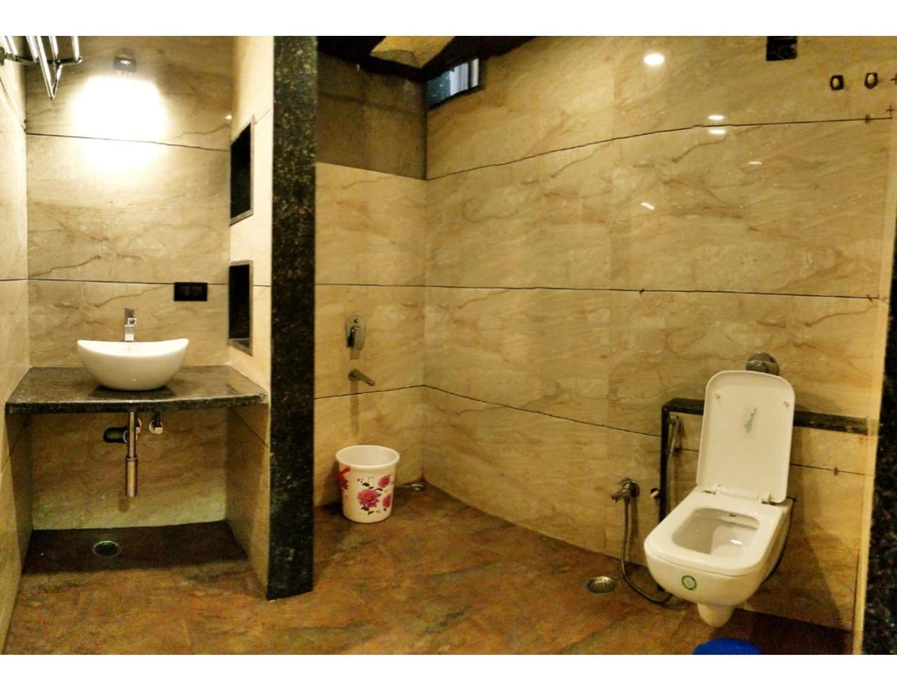 Hotel Raj Laxmi, Pachmarhi