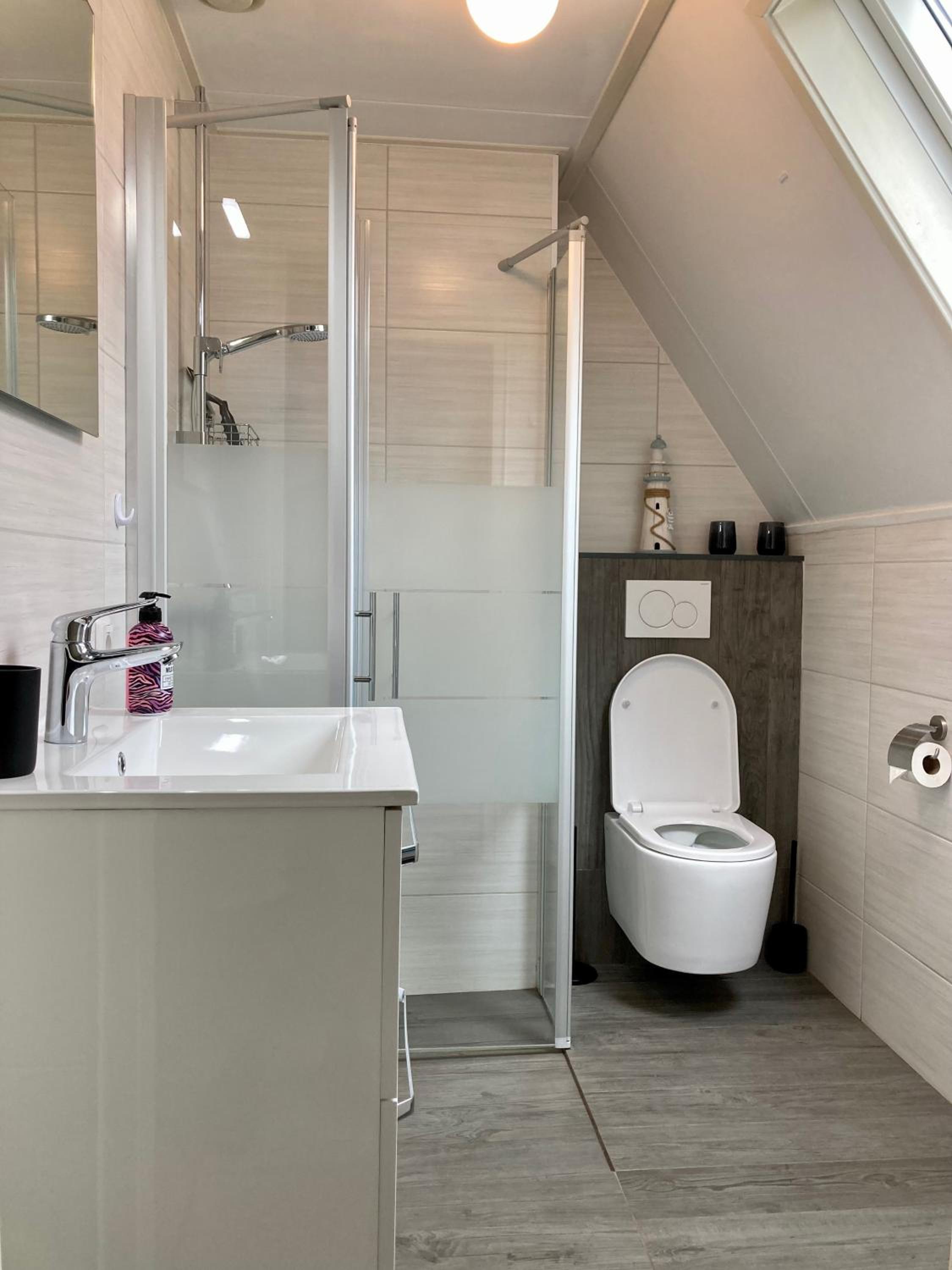 Urlaubsruhe 6 Pers Holiday home w terrace close to National Park Lauwersmeer