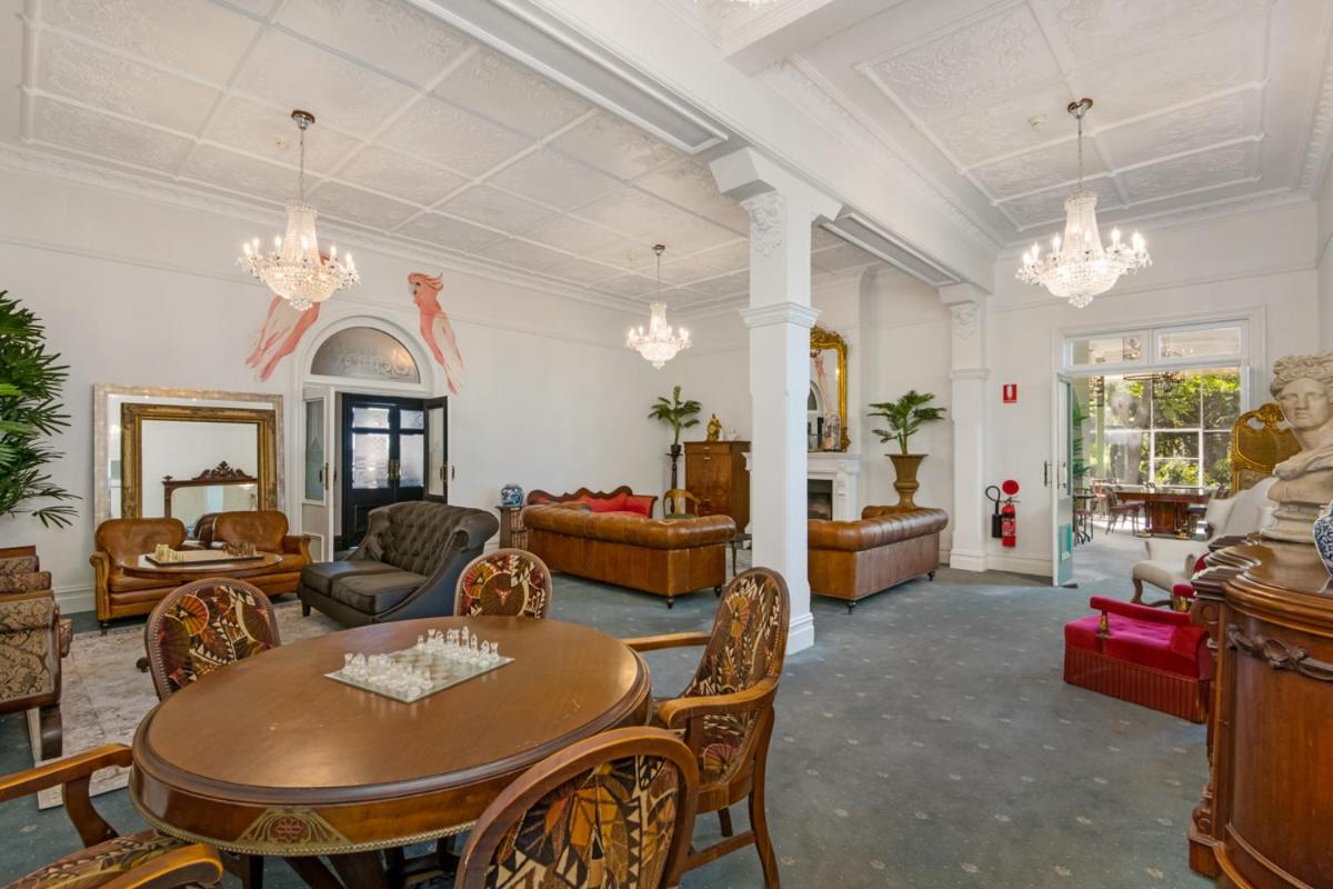 Victoria and Albert Guesthouse