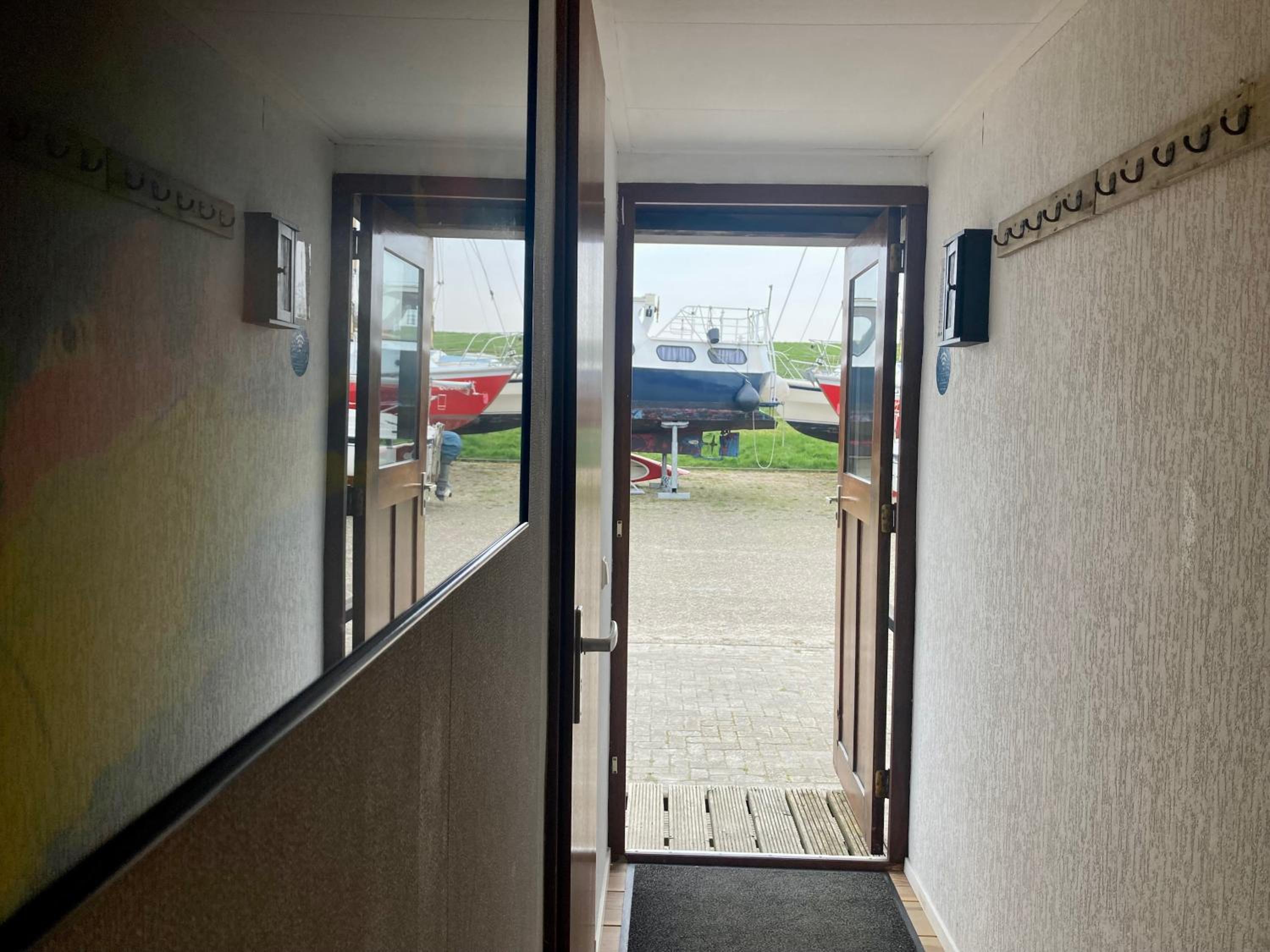 Chalet Valentina directly on the Lauwersmeer view 3