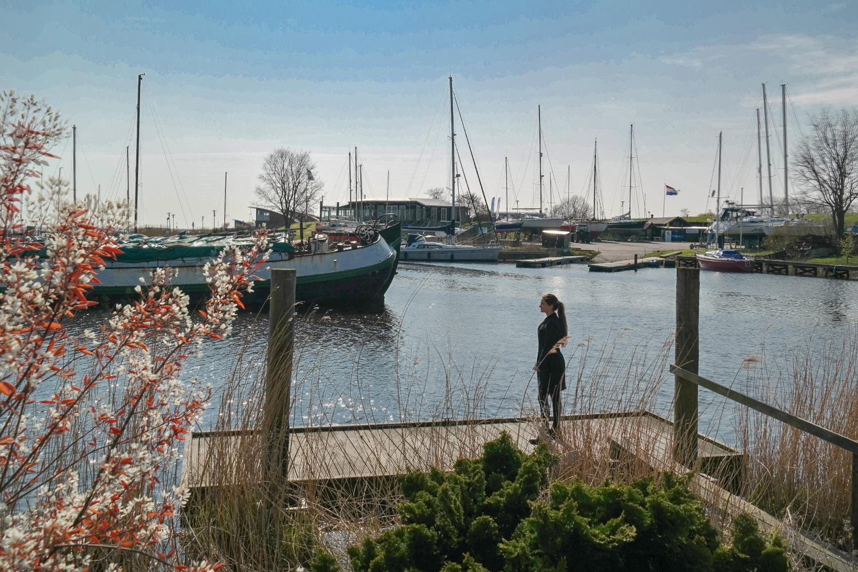 4pers - House w Sauna, Winter garden fishing pier in front of the Lauwersmeer view 4