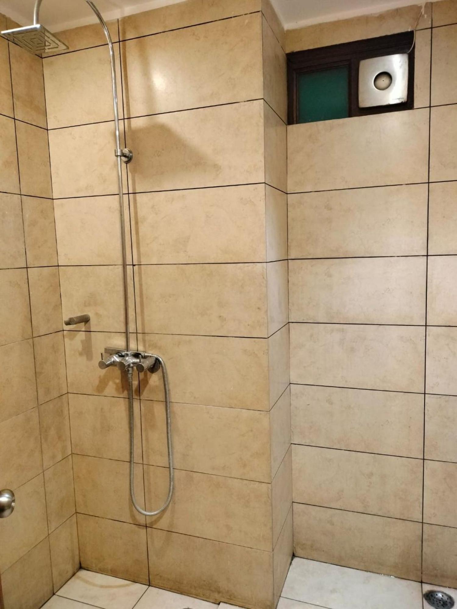 Hotel Royal Touch Near BLK Hospital & Walking from Metro Station view 2