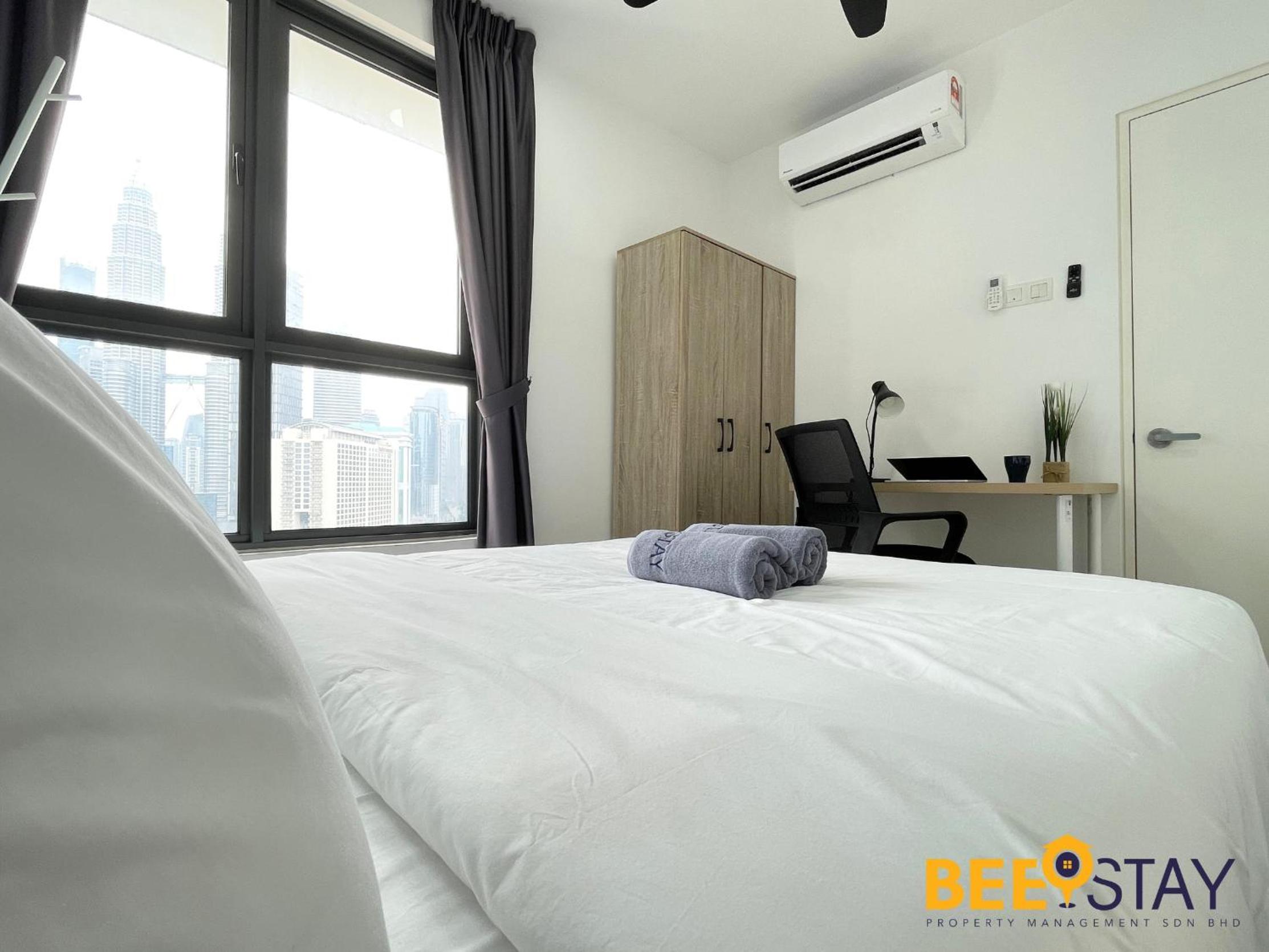 Balcony KLCC View Kampung Baru Luxurious