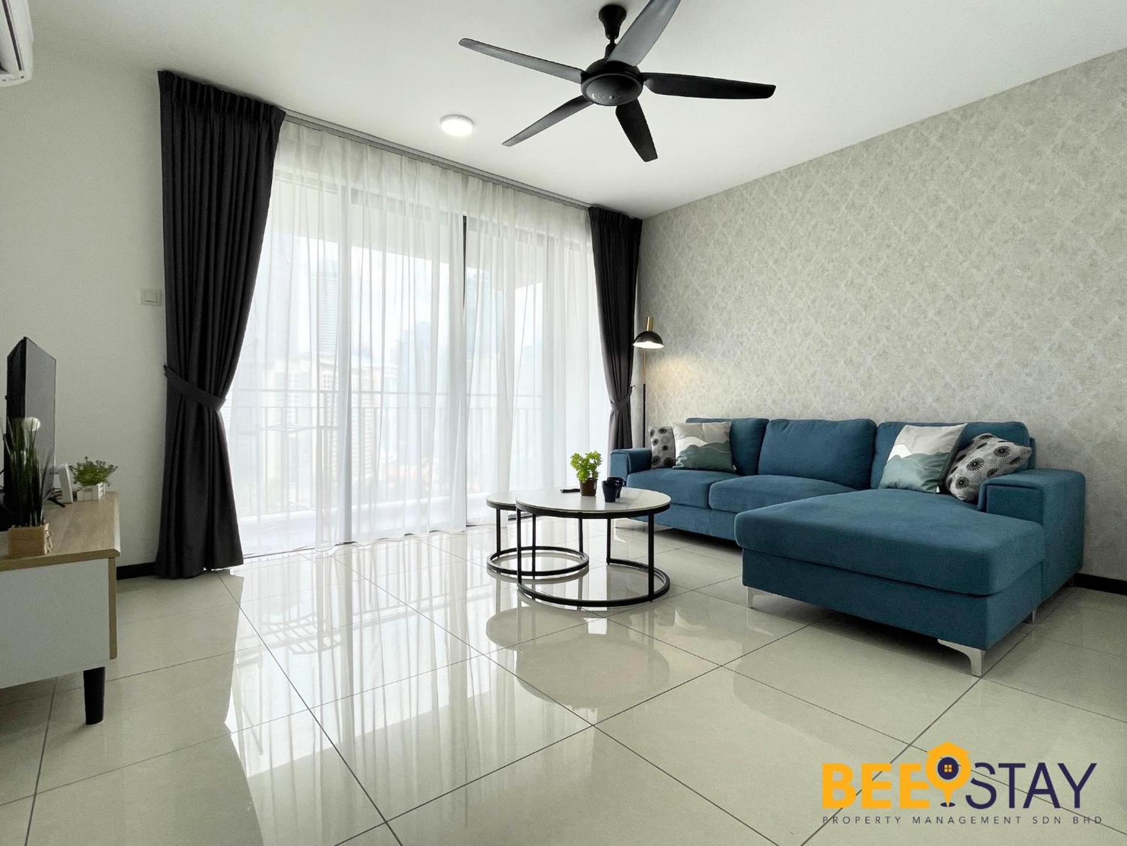 Balcony KLCC View Kampung Baru Luxurious
