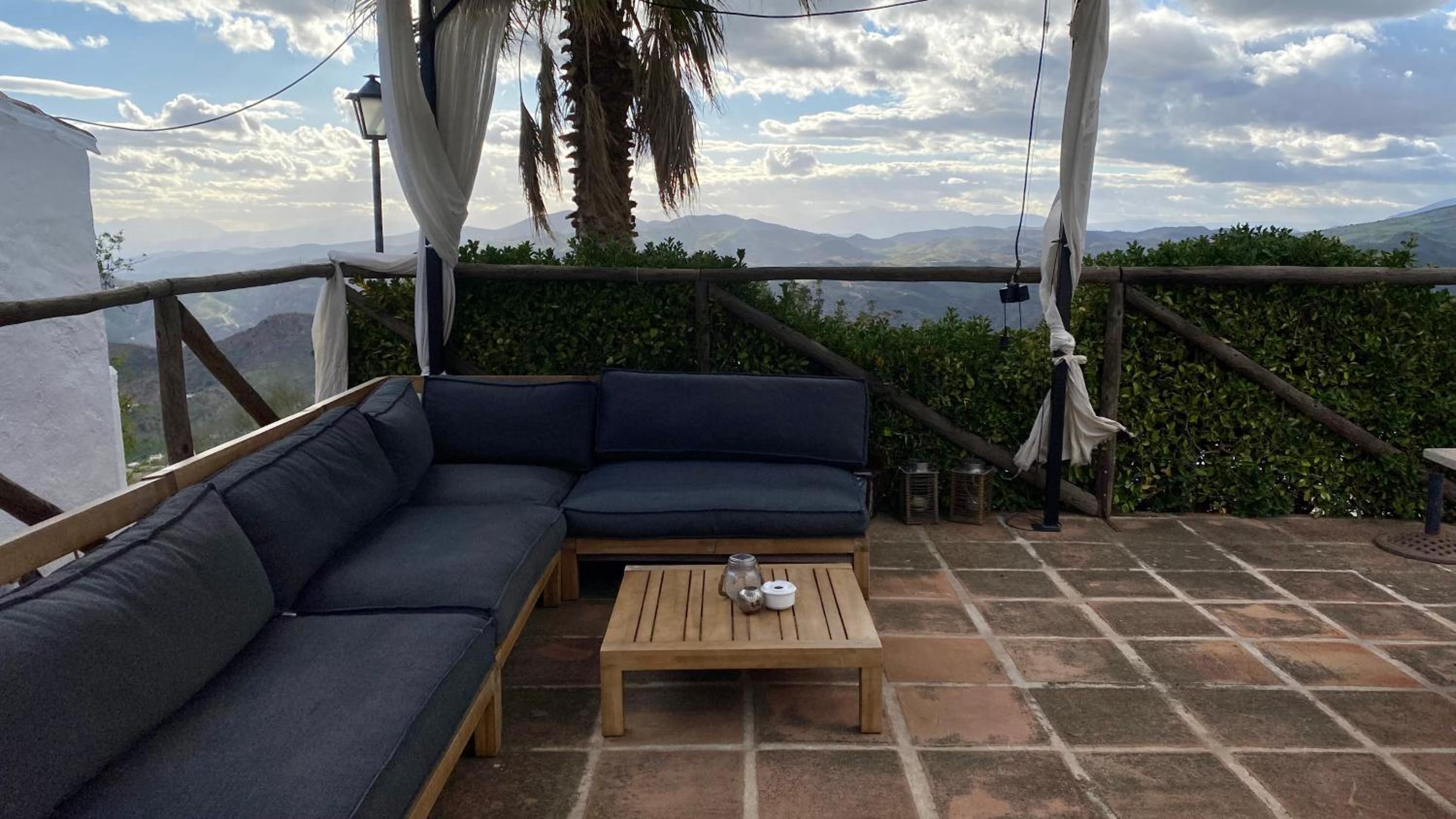 El Cielo, Cortijo en el corazón de las montañas