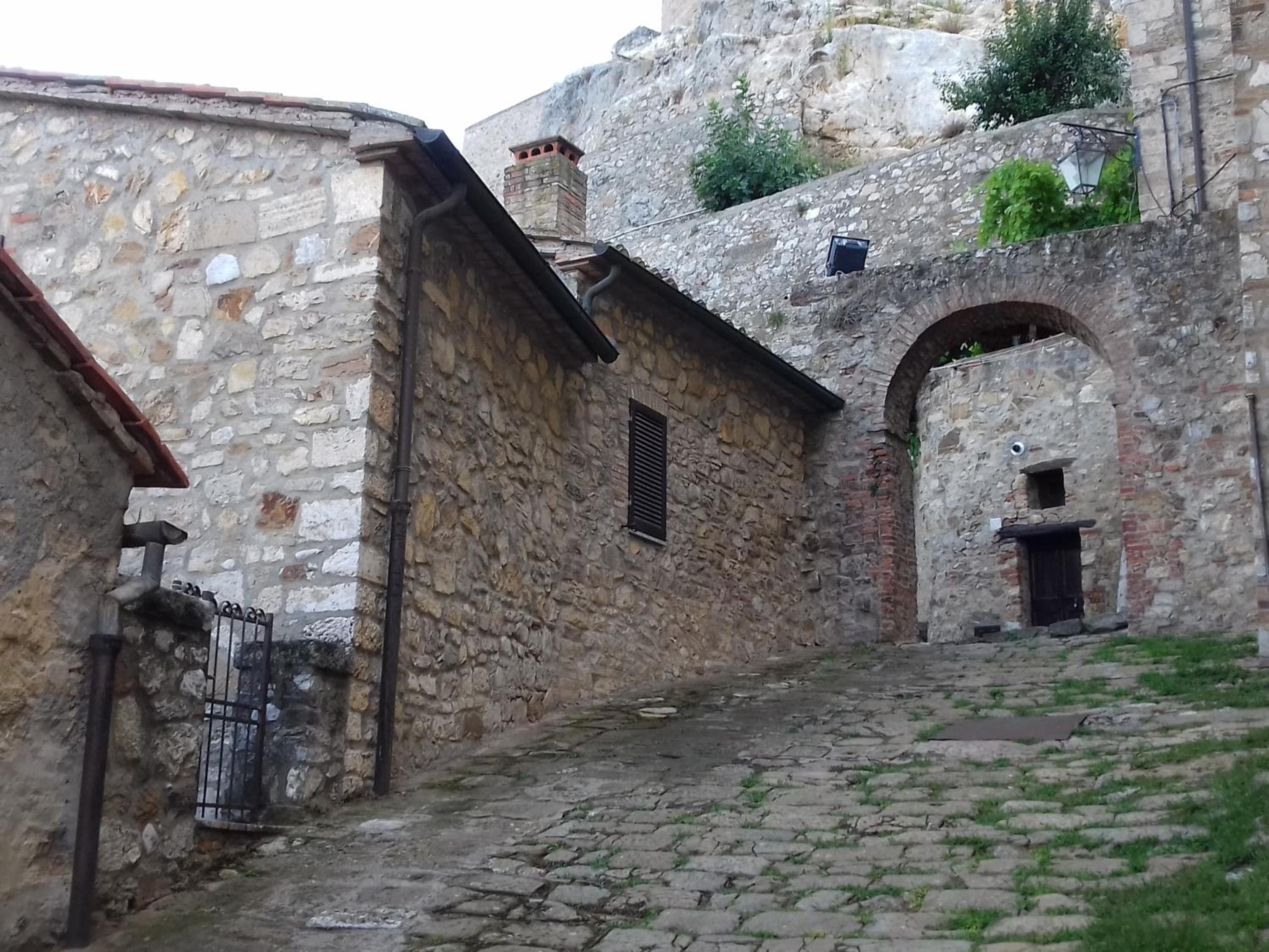Casa Aldobrandesca