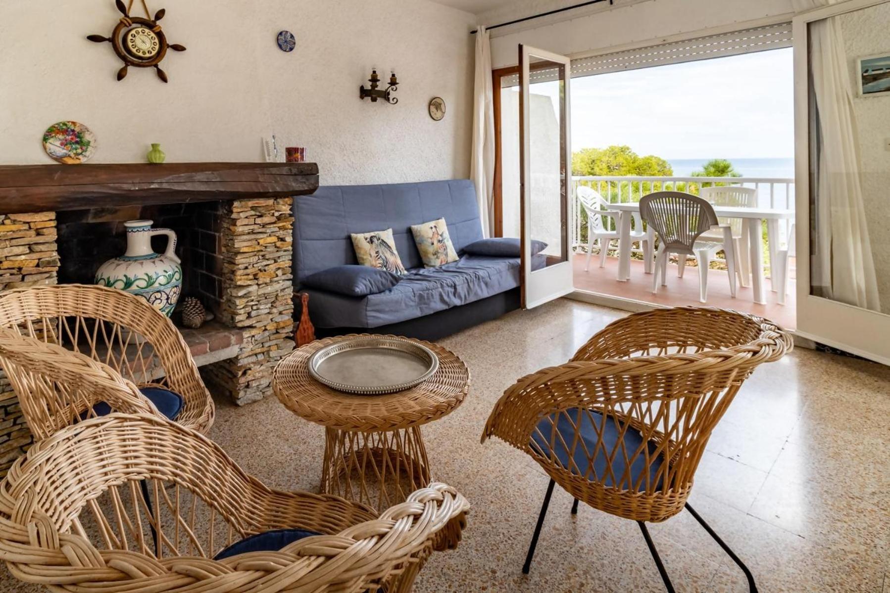 Carboneres 46.1 - Apartamento con terraza y vistas view 2