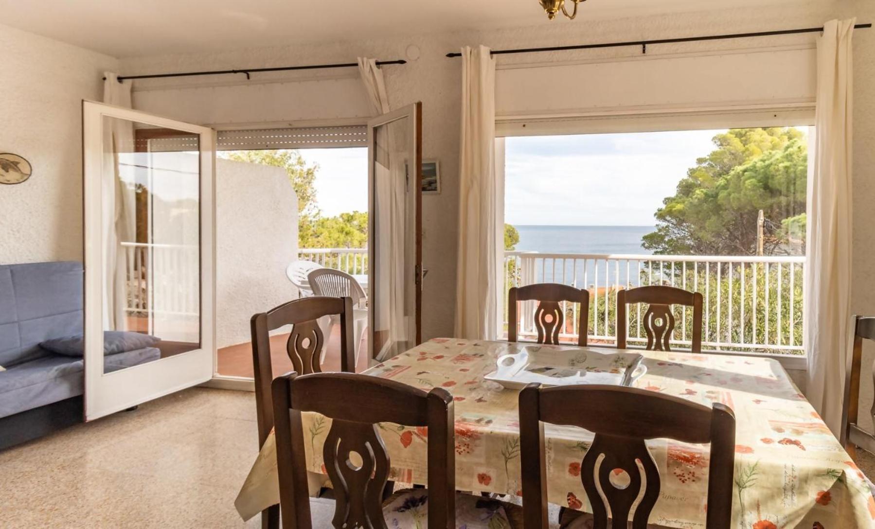 Carboneres 46.1 - Apartamento con terraza y vistas view 4