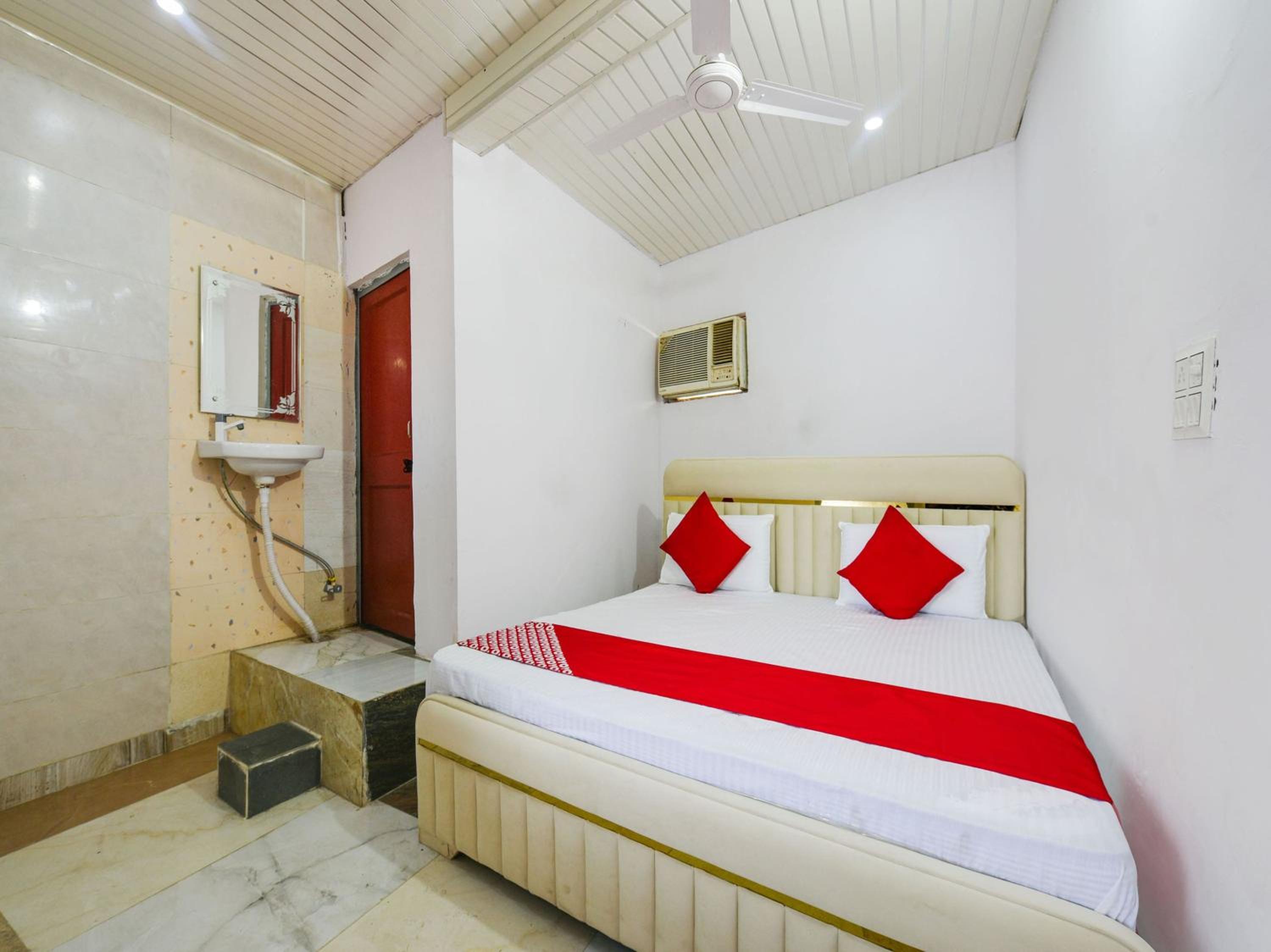 Super Hotel O Kiaan Raj view 2