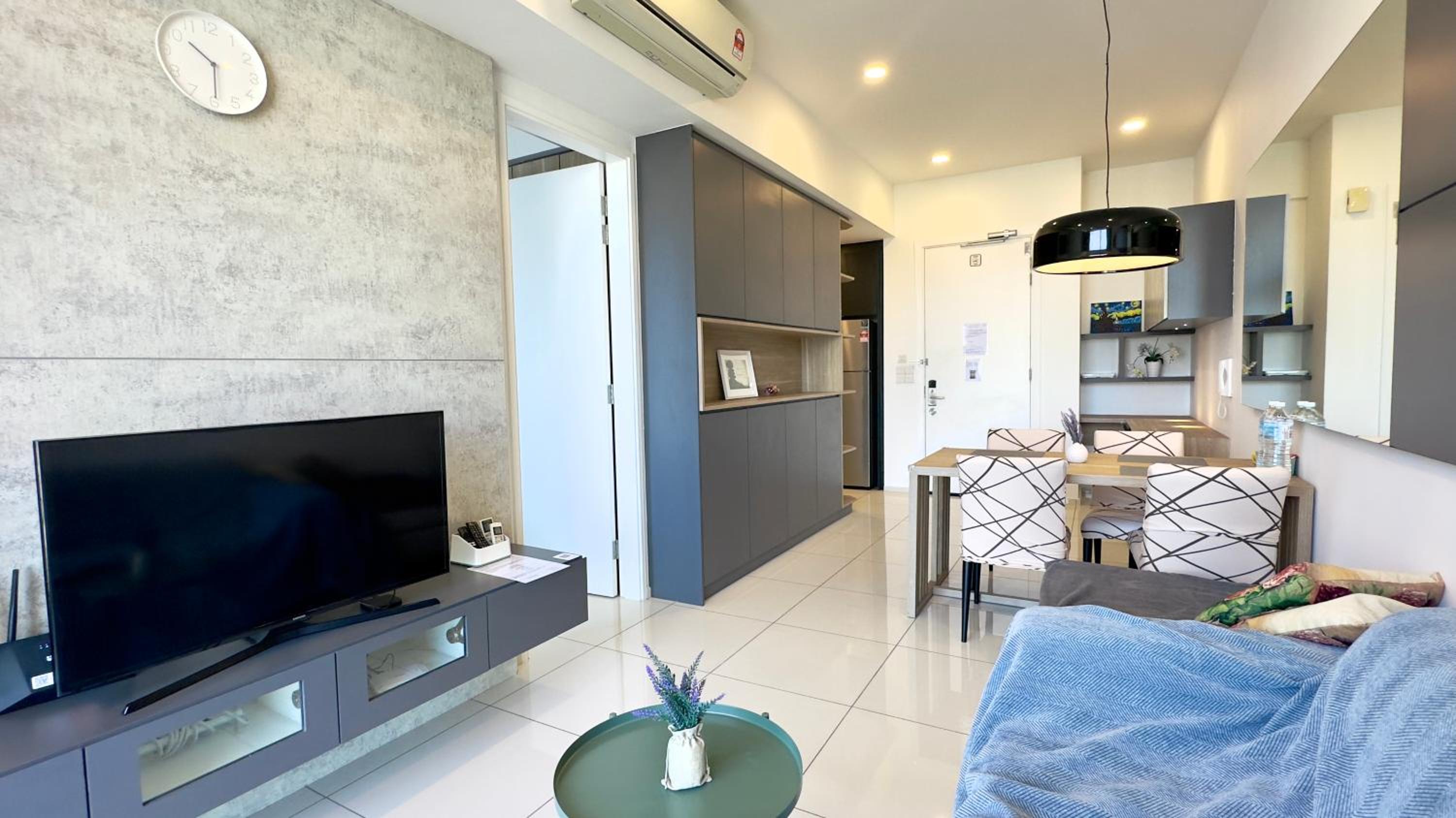 Balcony Unit II & The Robertson Residence 33f