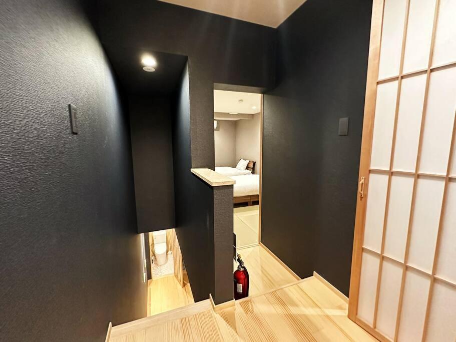 Cozy Japanese House 20 Minutes to USJ and Namba