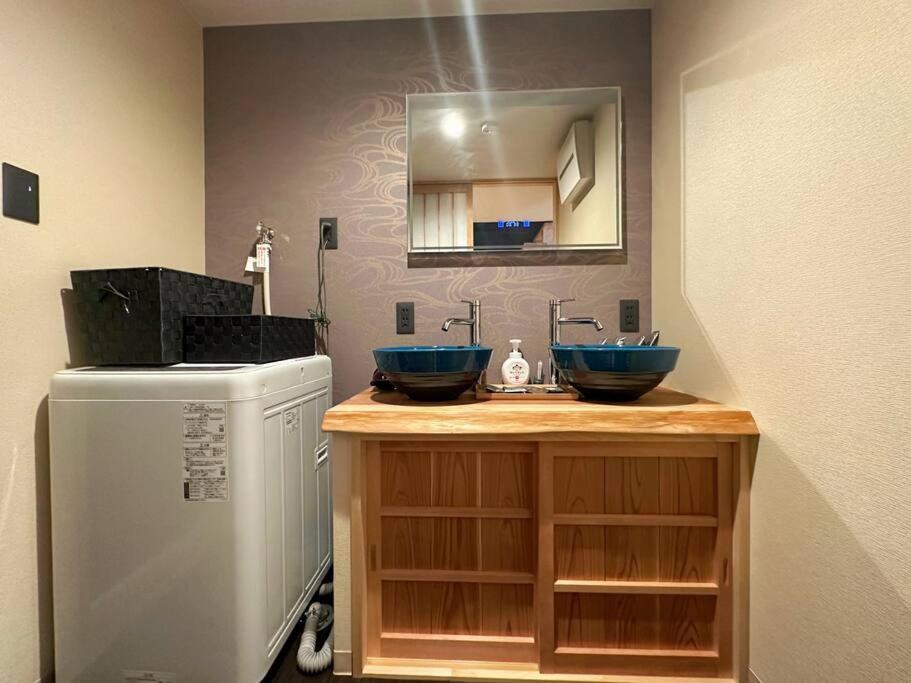 Cozy Japanese House 20 Minutes to USJ and Namba