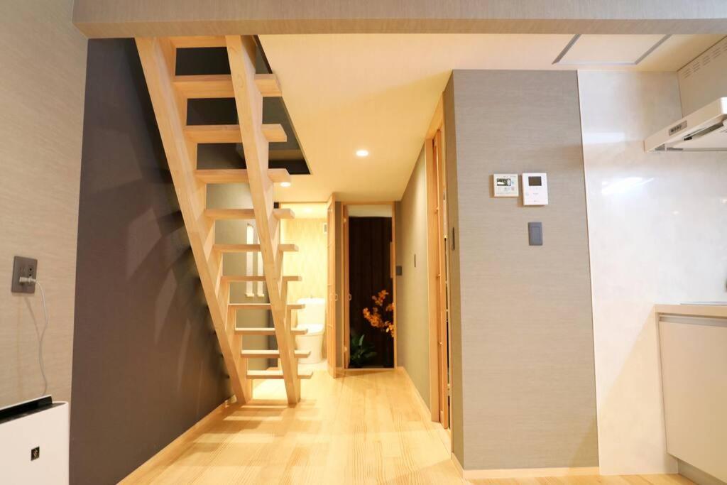 Cozy Japanese House 20 Minutes to USJ and Namba