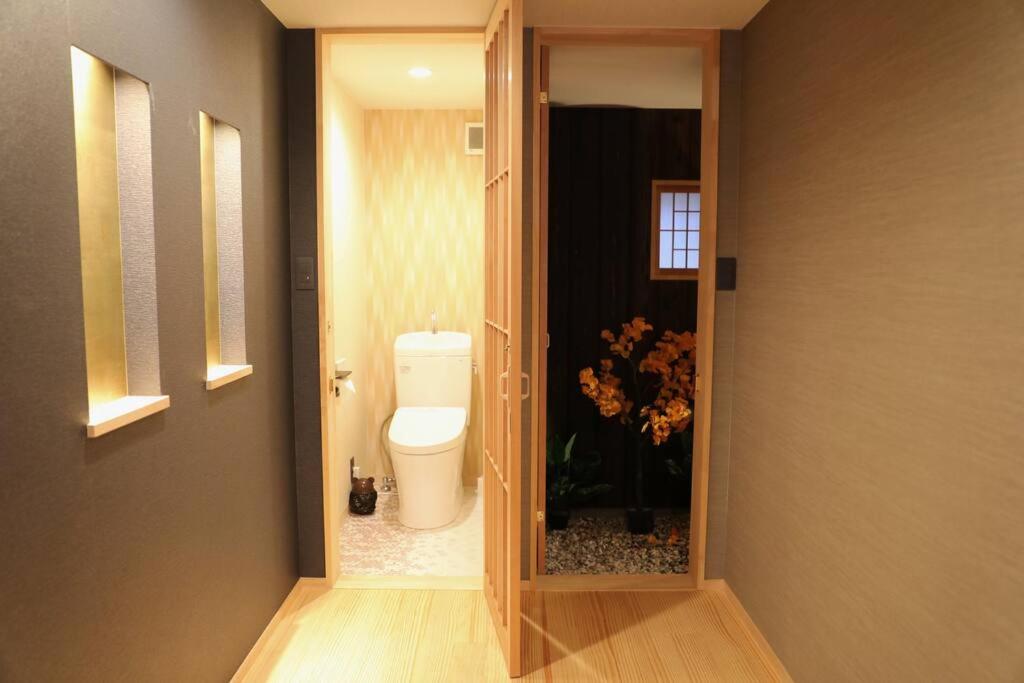 Cozy Japanese House 20 Minutes to USJ and Namba