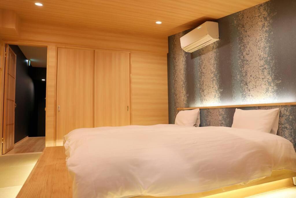 Cozy Japanese House 20 Minutes to USJ and Namba