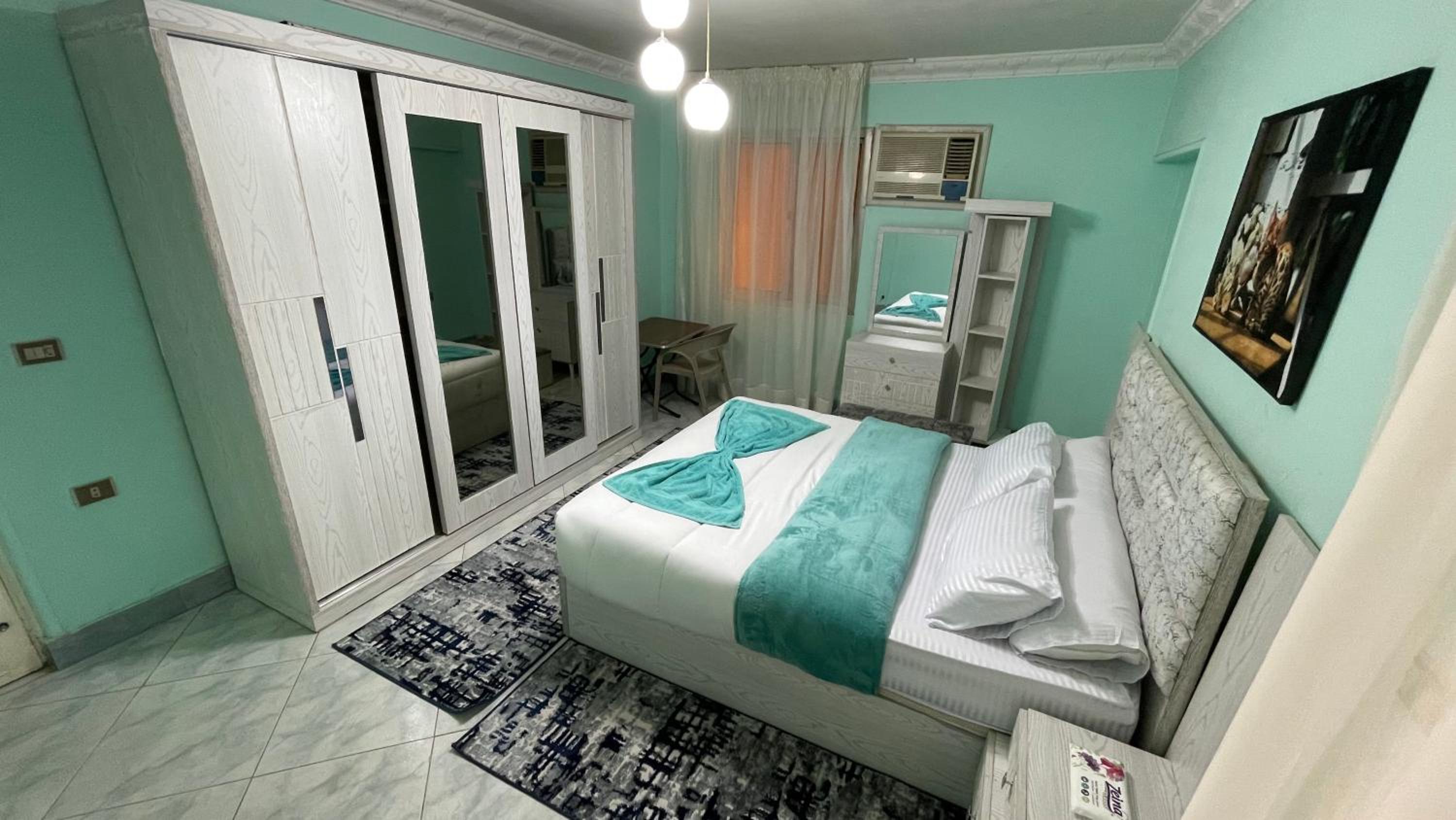 New Cozy Apartment 10 Minutes away from Cairo Airport and all Amenities bedside Radisson Blu Hotel
