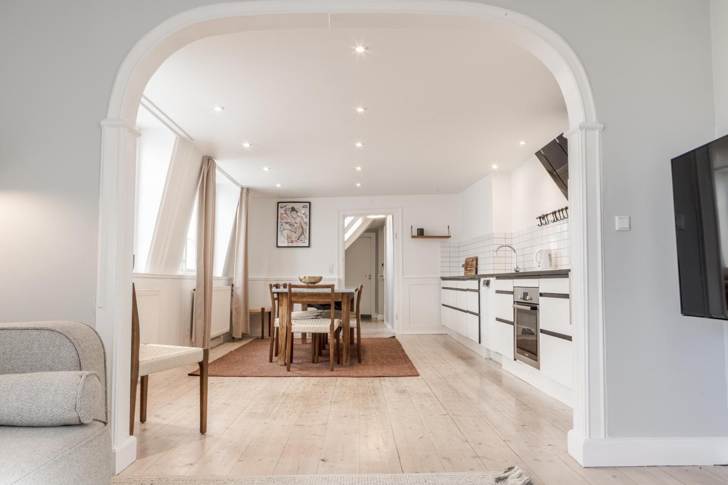 Penthouse w/rooftop terrace in latin quarter