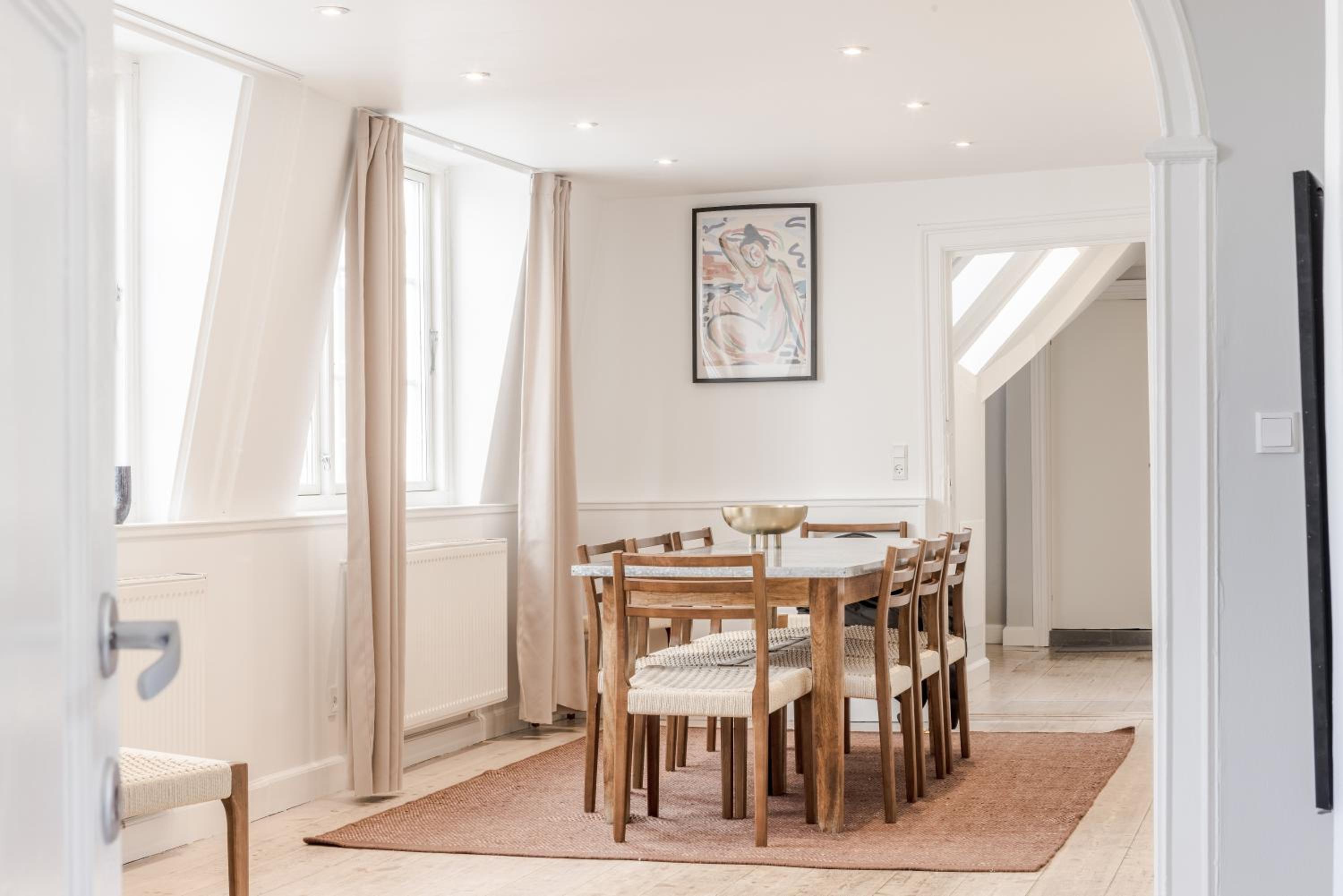 Penthouse w/rooftop terrace in latin quarter