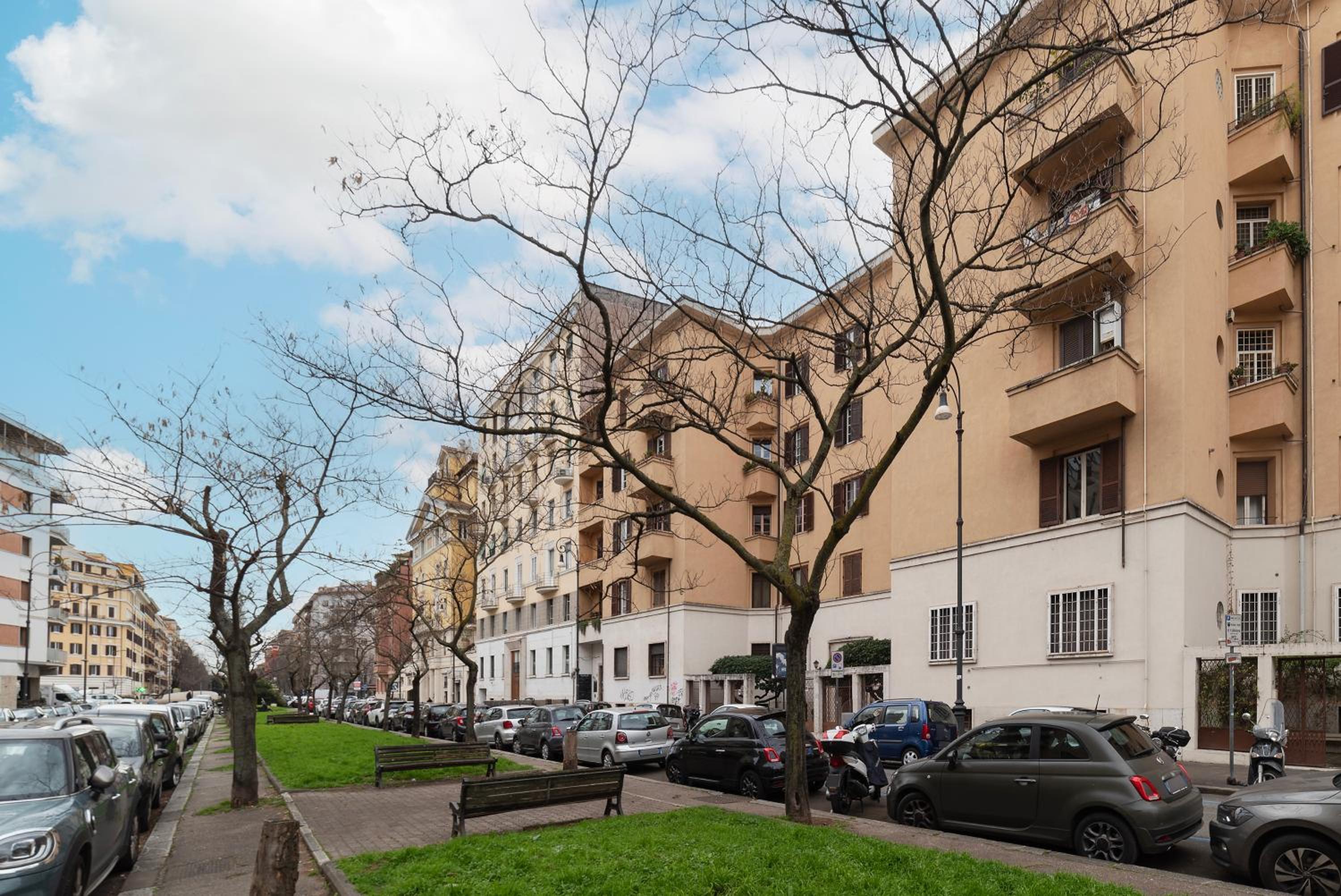 GuestHost - Piazza Bainsizza Elegant Apartment