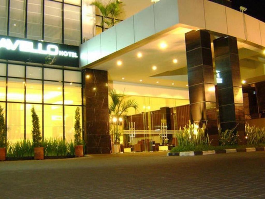 Hotel Travello Hotel Manado - Image 1