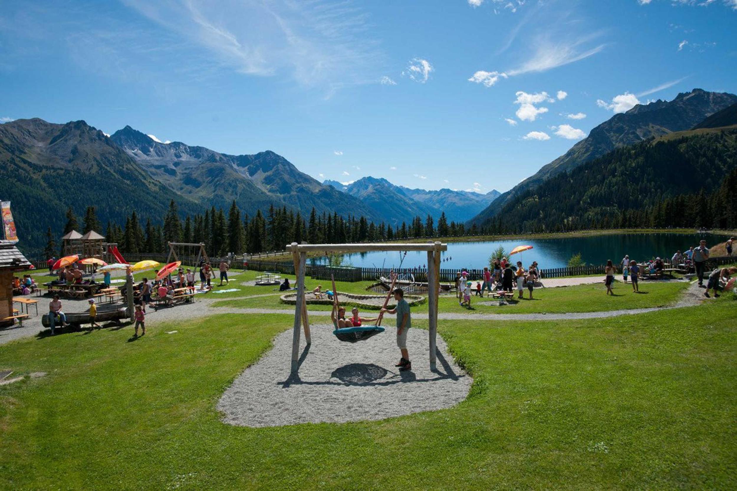 Ferienwohnen Mattle in Tirol direkt Wanderwege Bike