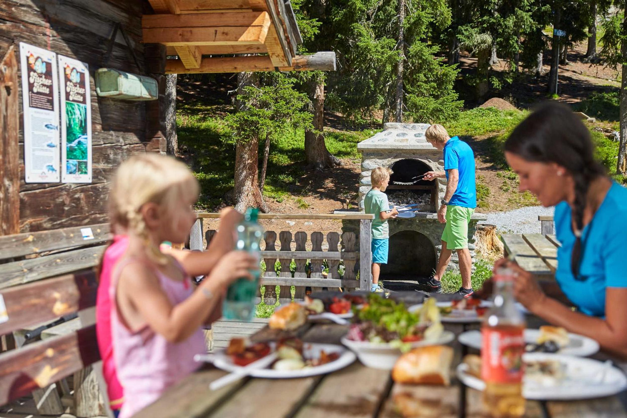 Ferienwohnen Mattle in Tirol direkt Wanderwege Bike