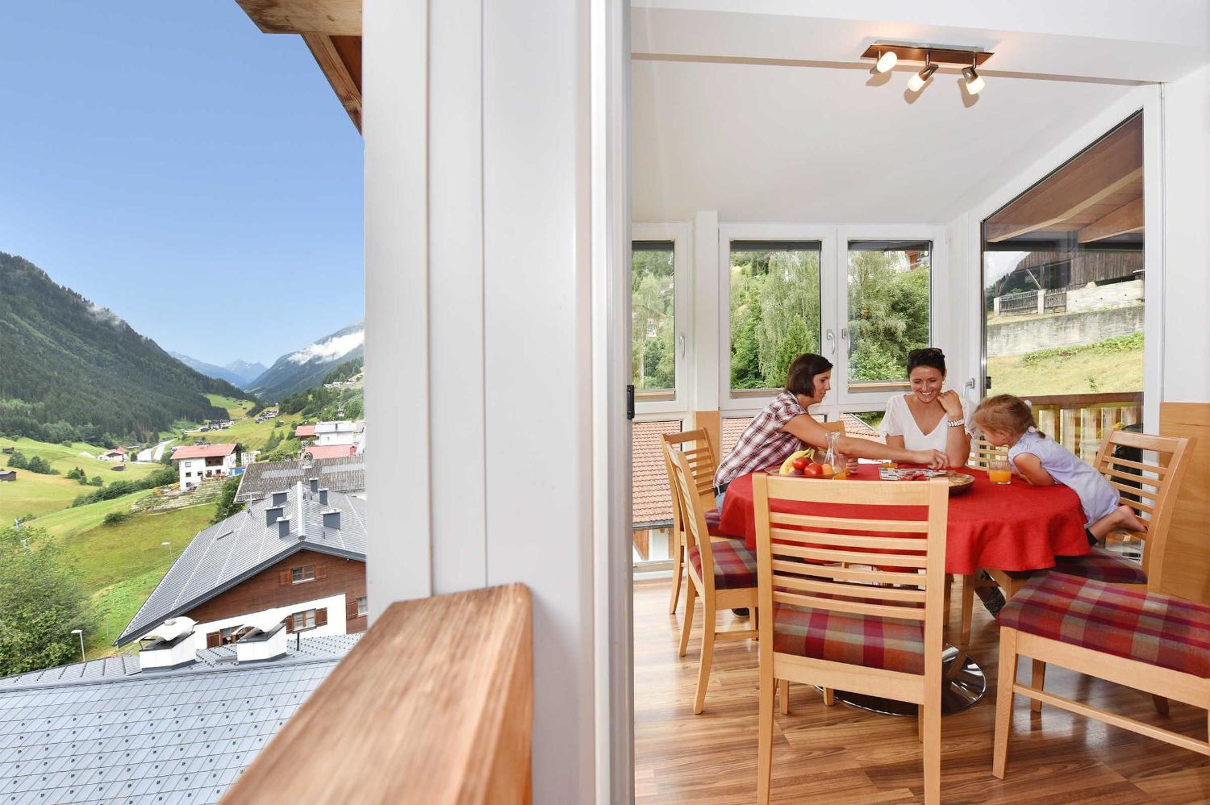 Ferienwohnen Mattle in Tirol direkt Wanderwege Bike