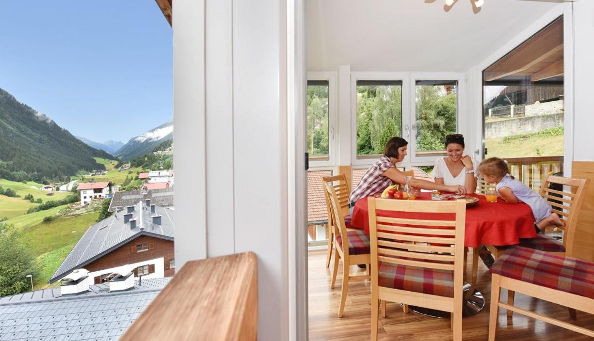 Ferienwohnen Mattle in Tirol direkt Wanderwege Bike