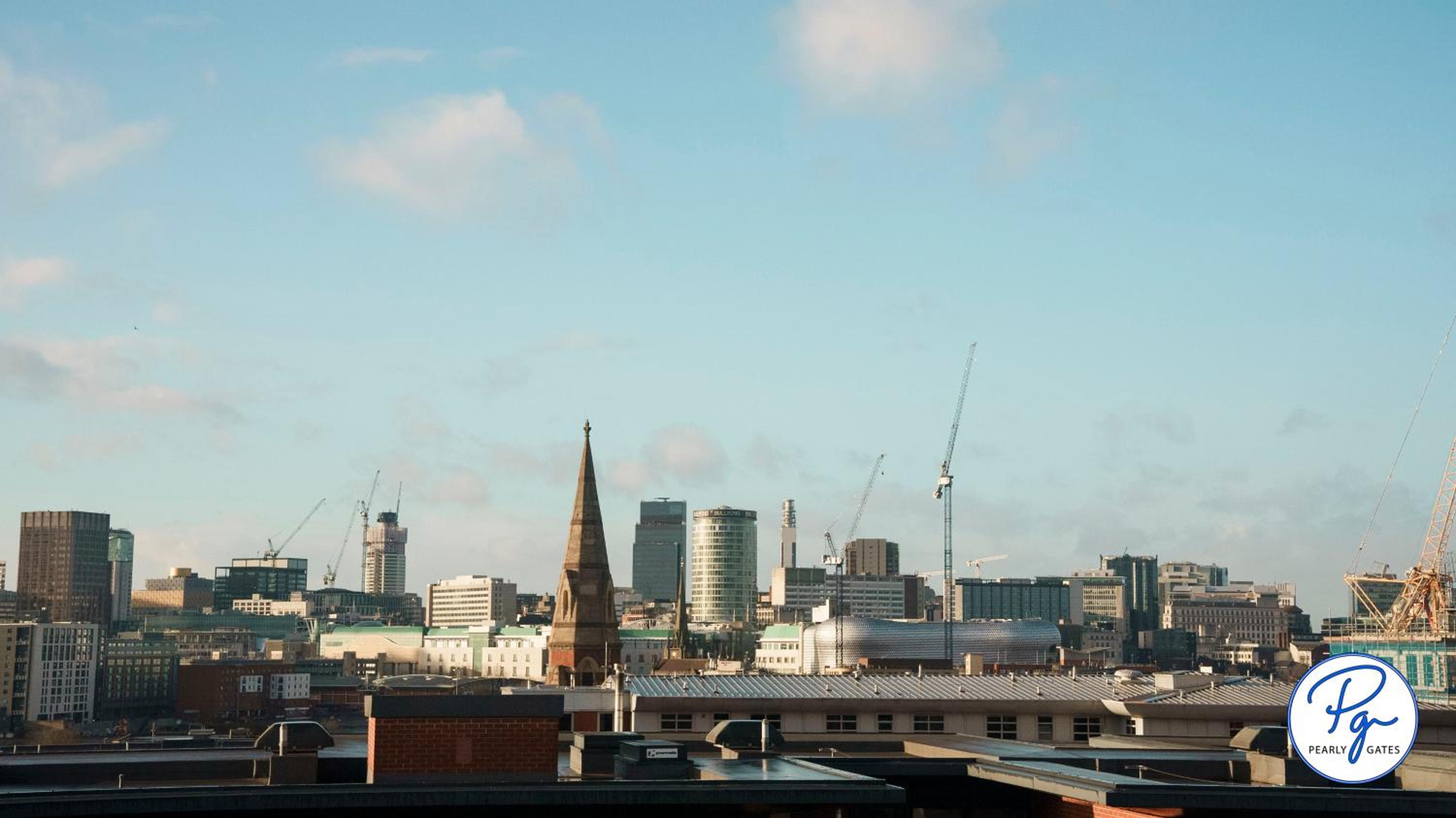 Penthouse - Amazing City Skyline Views - Balcony - FREE extra 2 hours - FREE Parking - Utilita Arena - Bullring Shopping - New St Station- Super King Size  view 2