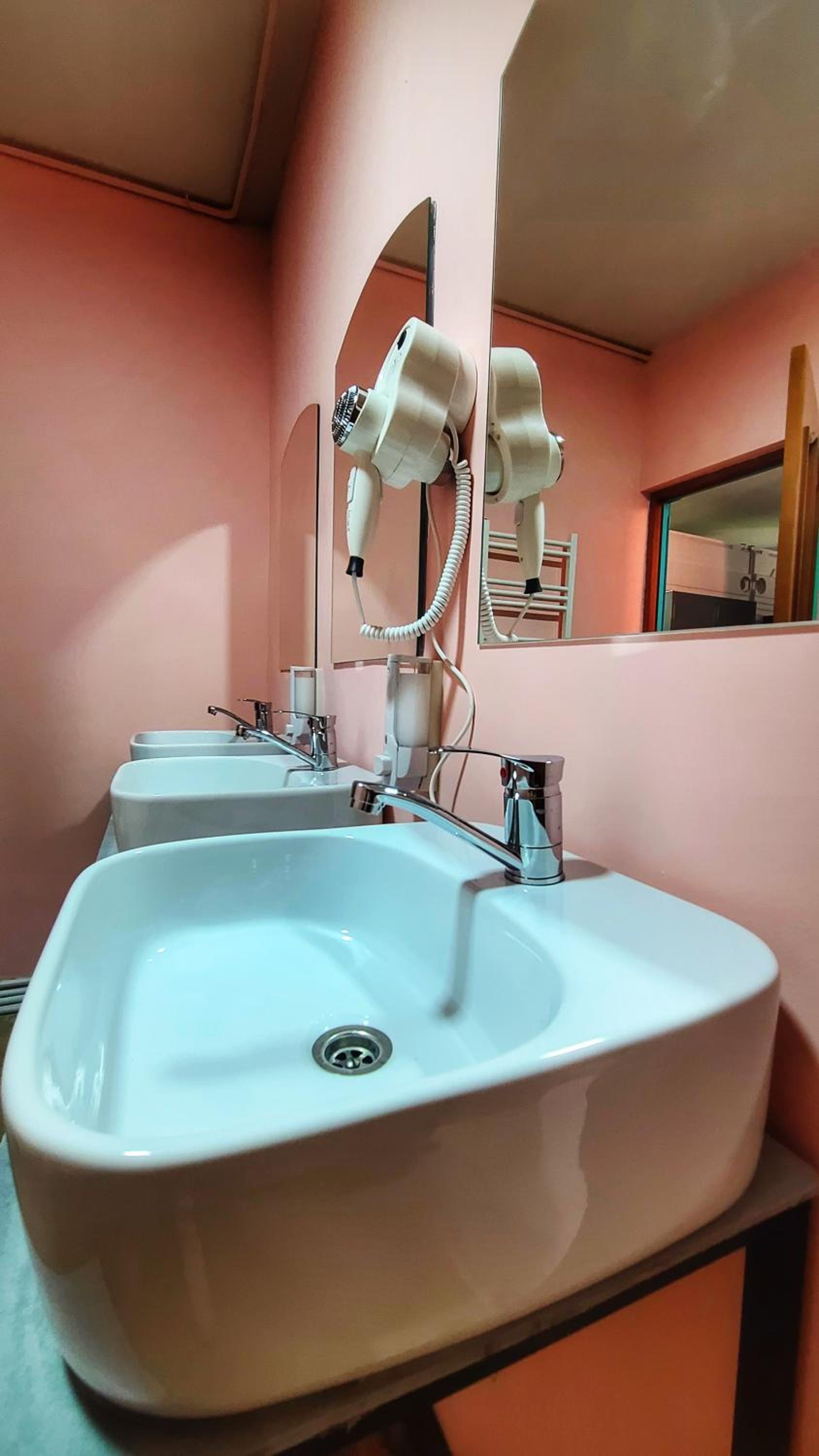 Capsula hotel