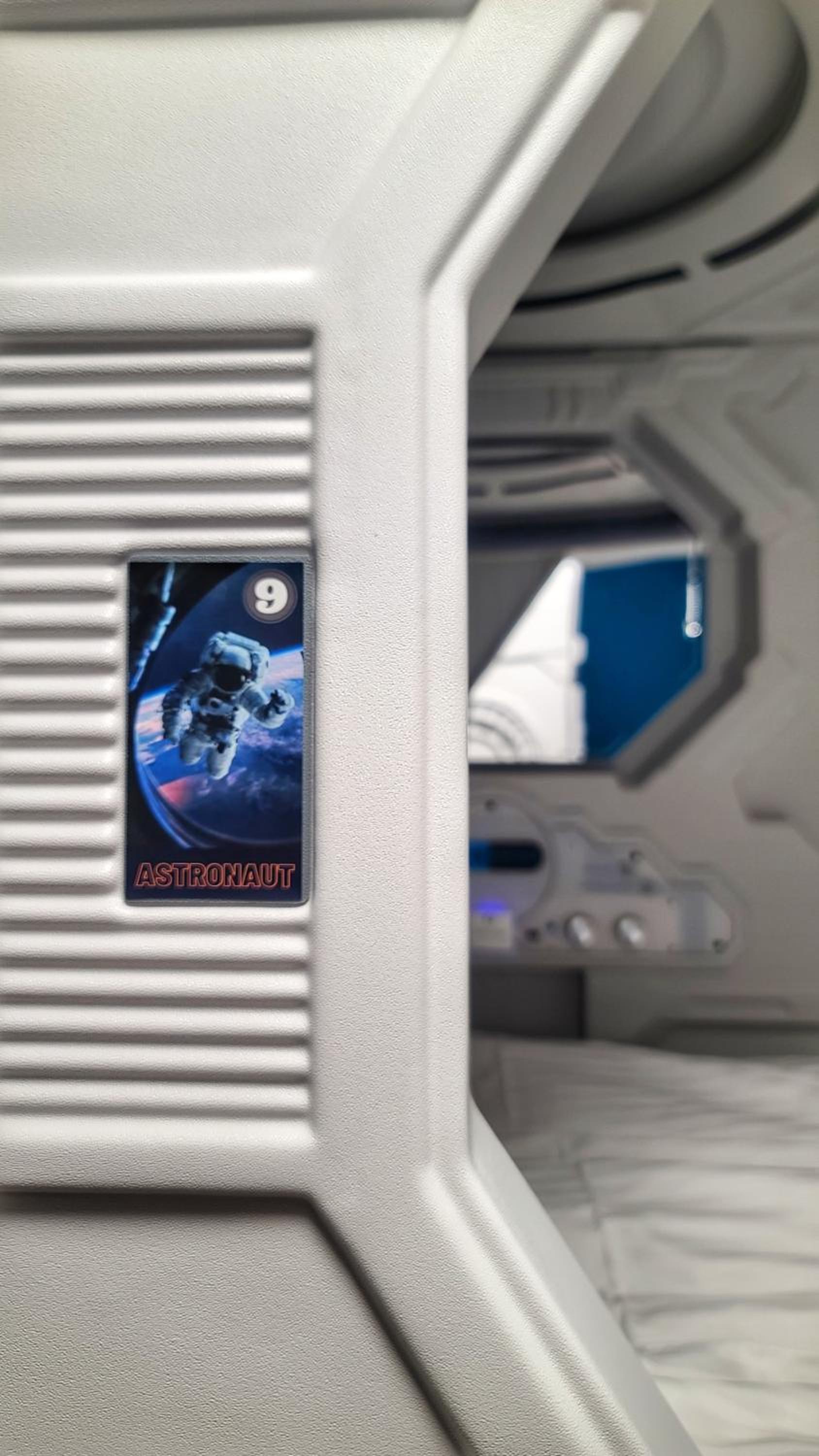 Capsula hotel