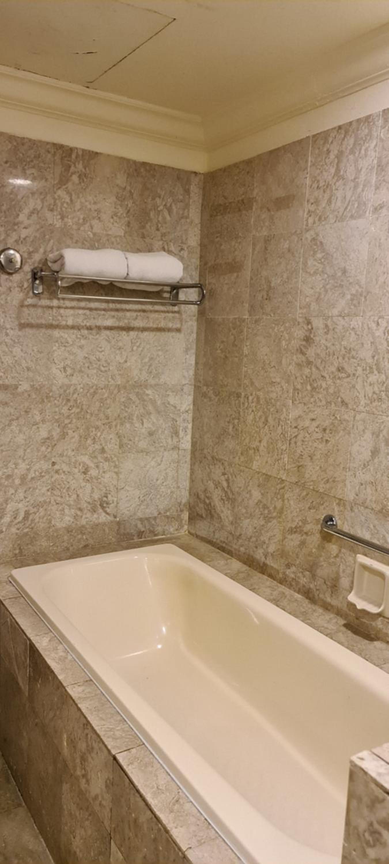 Raymond Suites at Times Square kuala Lumpur