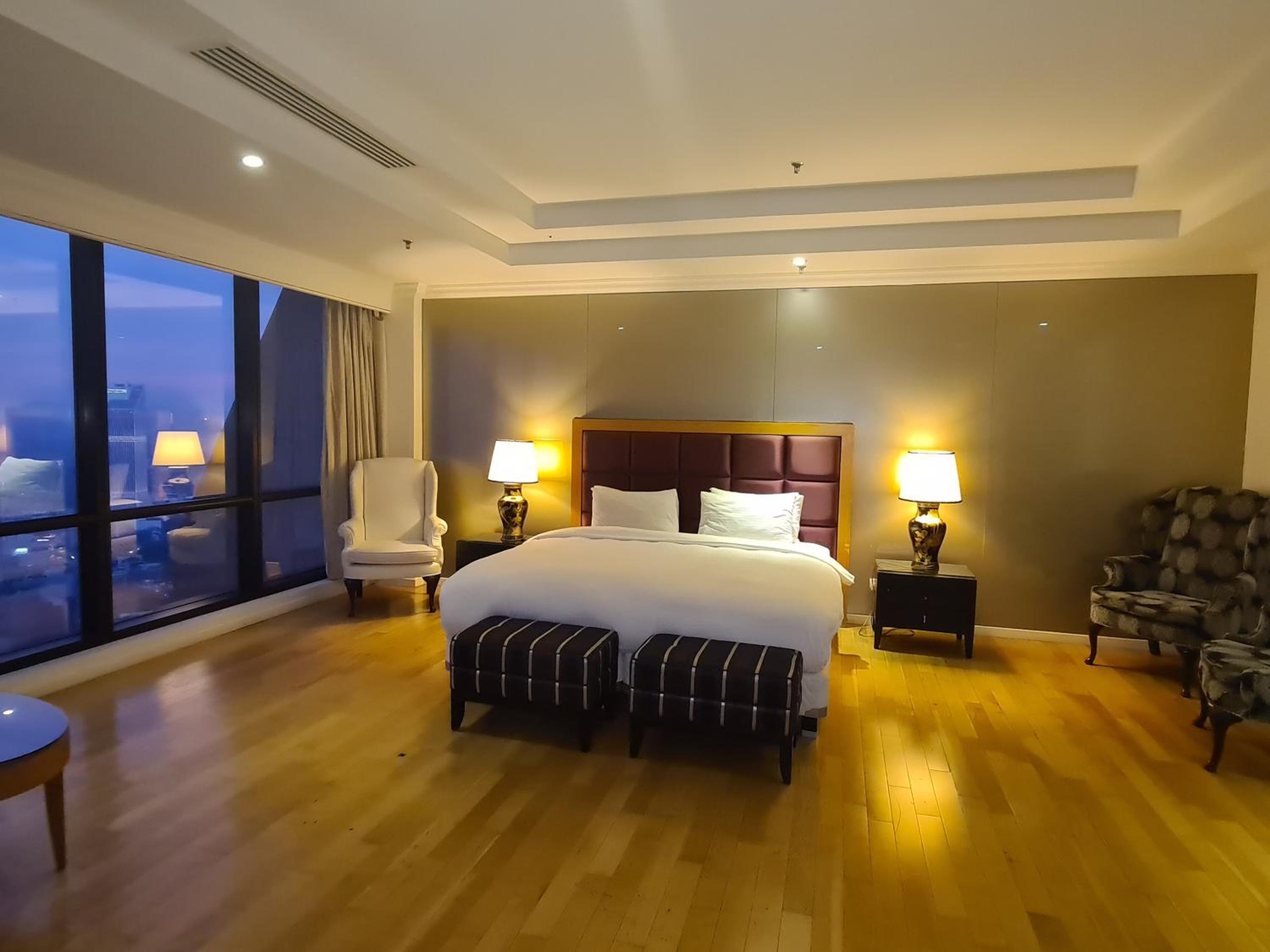 Raymond Suites at Times Square kuala Lumpur