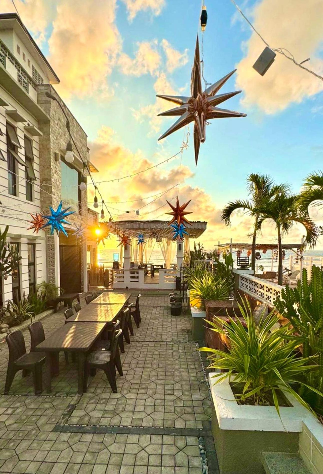 REEF HOUSE BACNOTAN beige sand beach front with Swimming pool, Bacnotan - 15