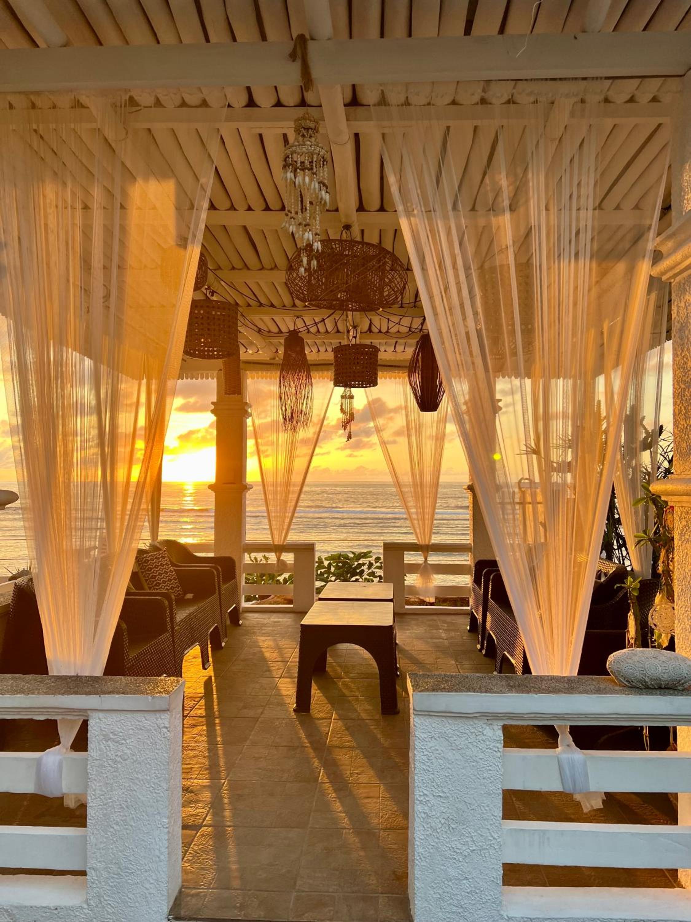 REEF HOUSE BACNOTAN beige sand beach front with Swimming pool