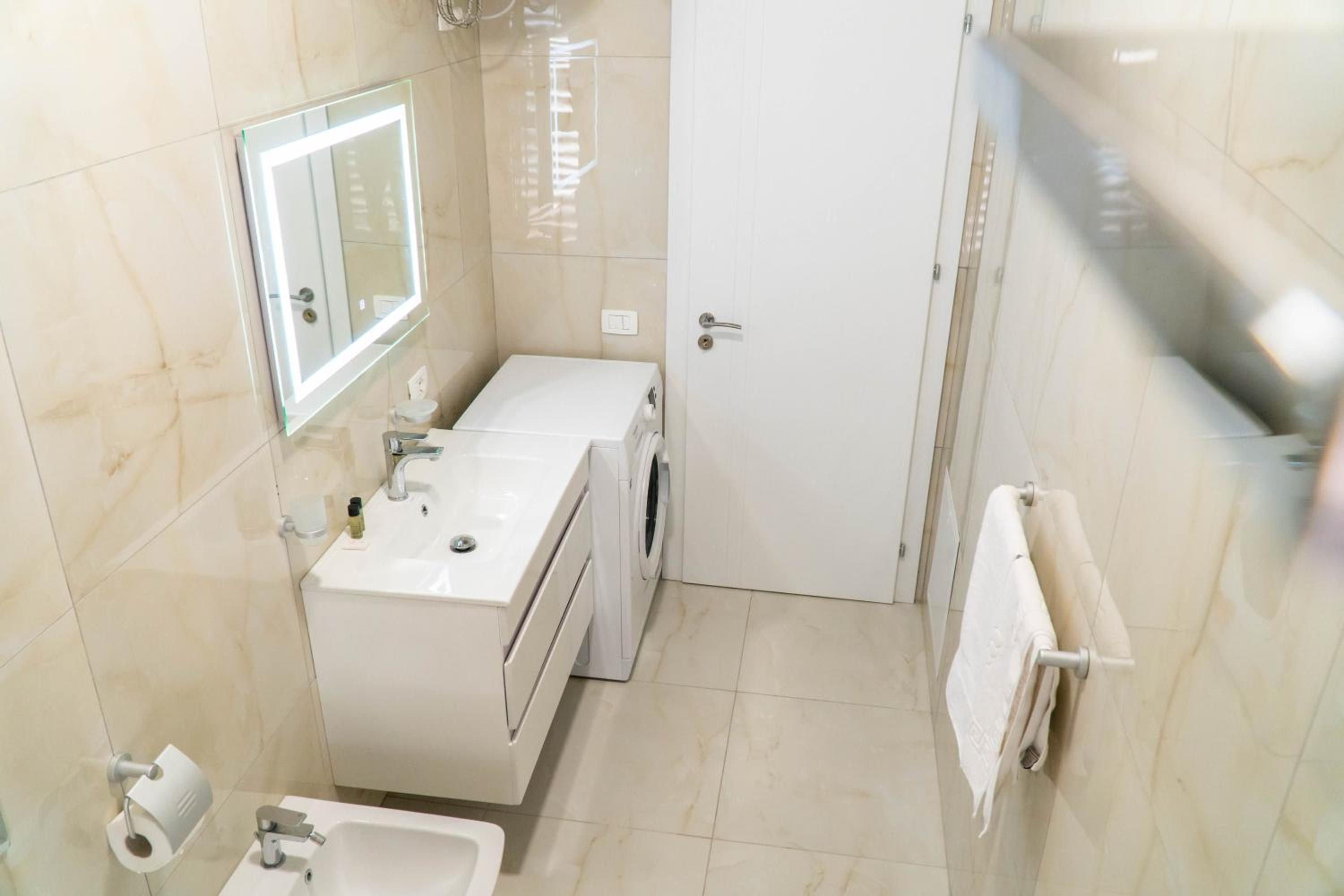 Signature apartment 10