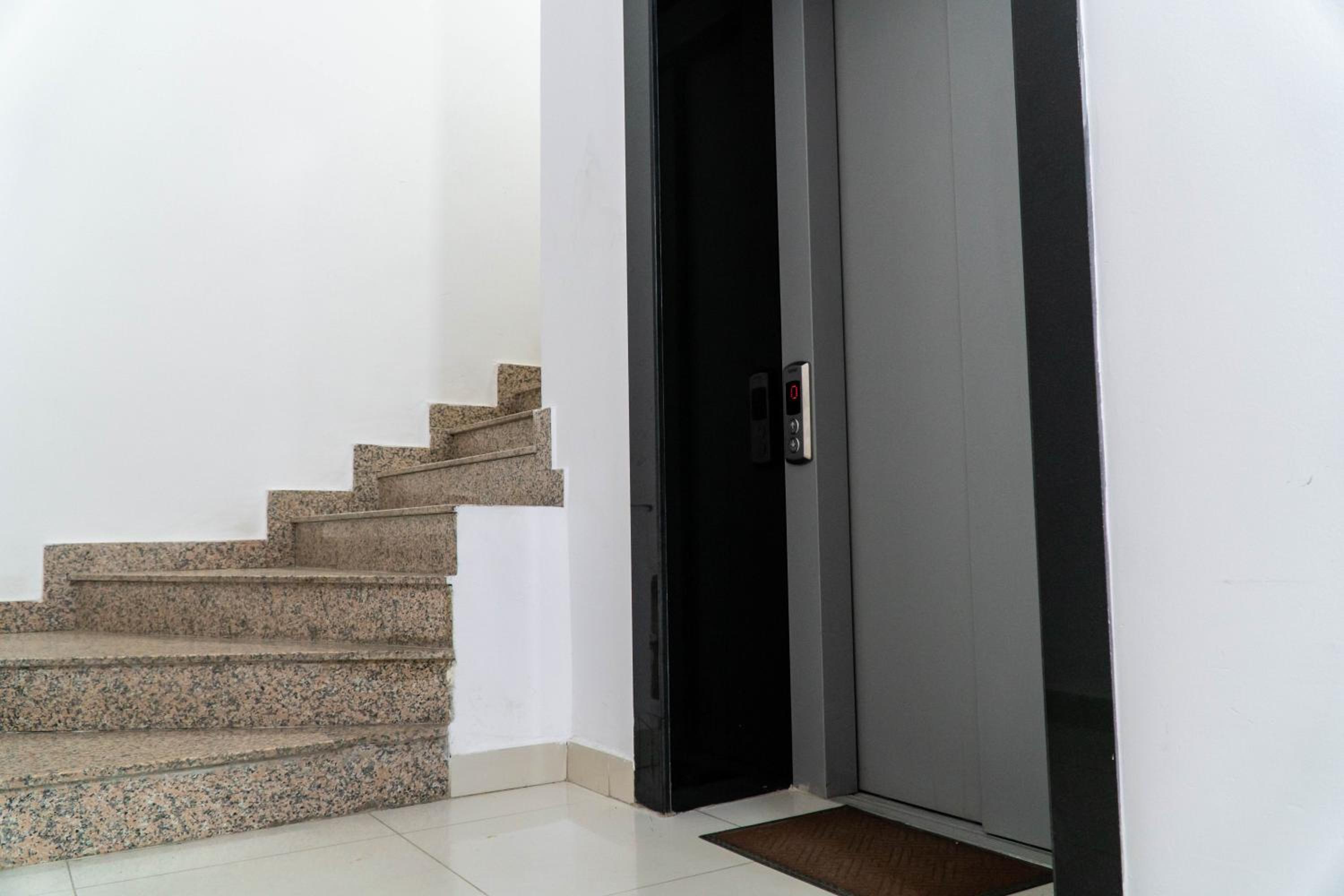 Signature apartment 10