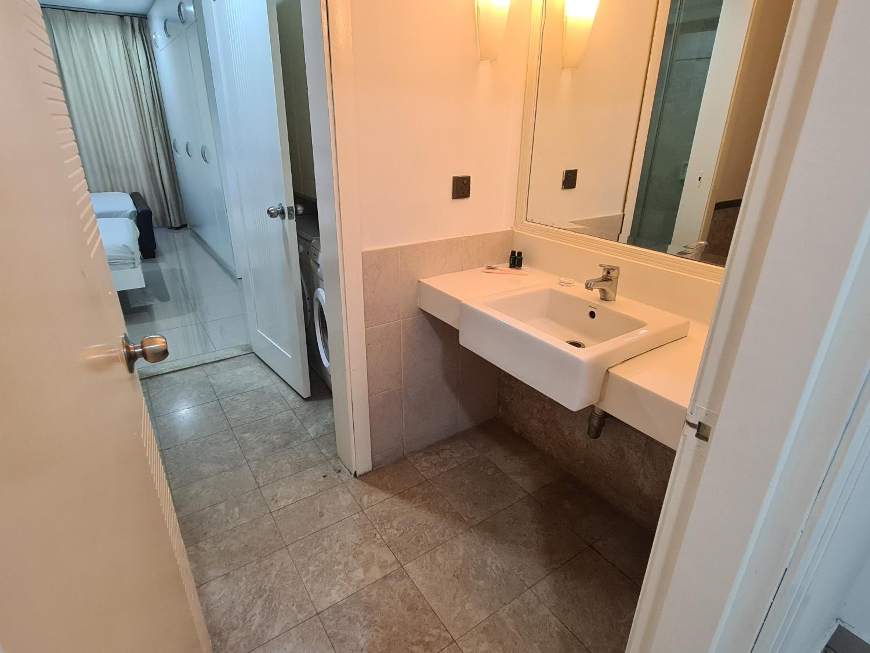 Raymond Suites at Times Square kuala Lumpur