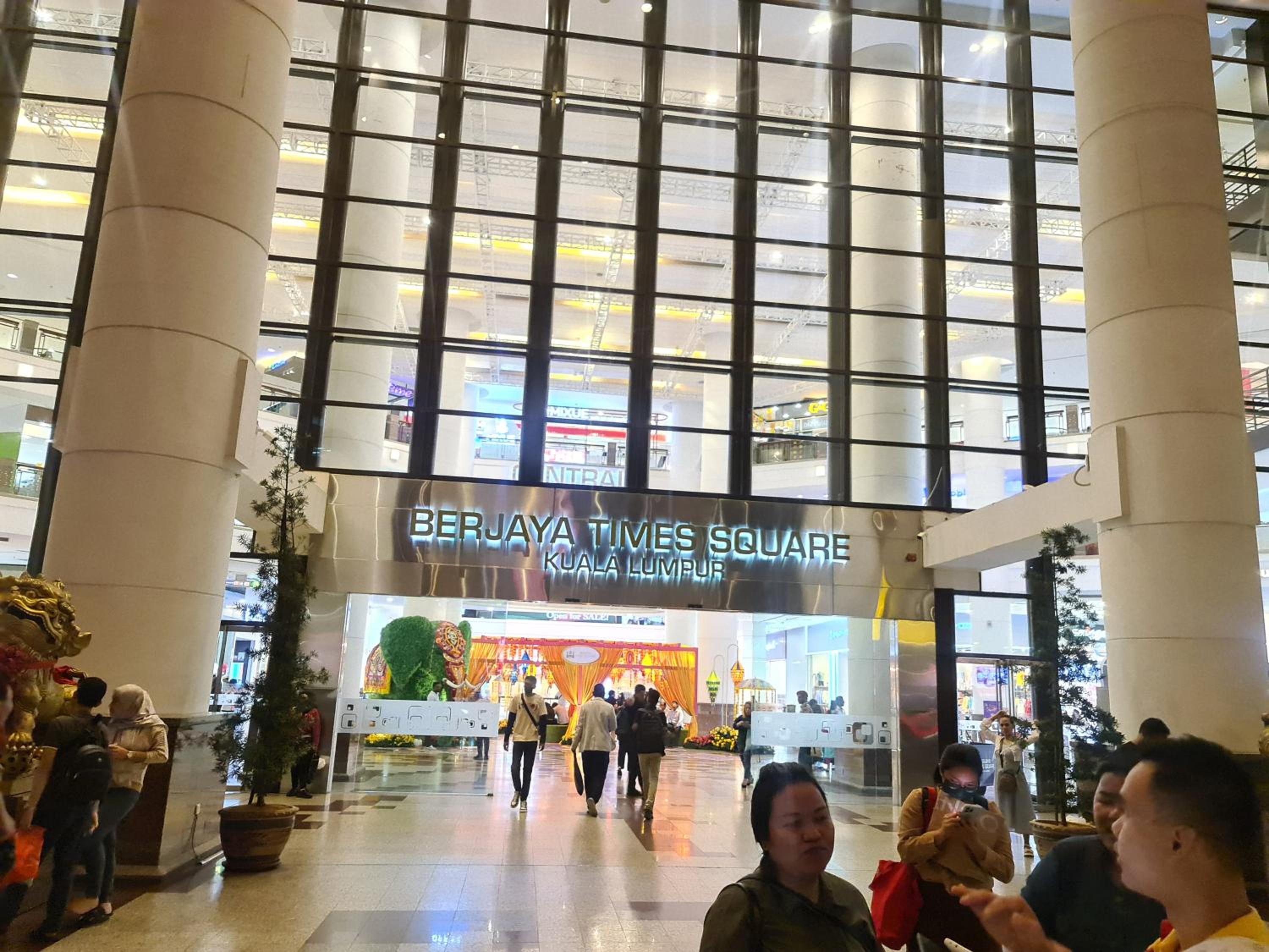Raymond Suites at Times Square kuala Lumpur
