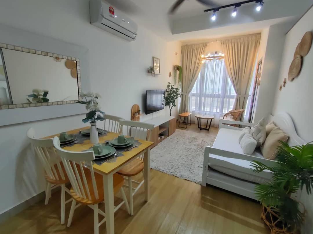 Seabreeze Seaview Super Cosy Stay Bali Residence photo 3