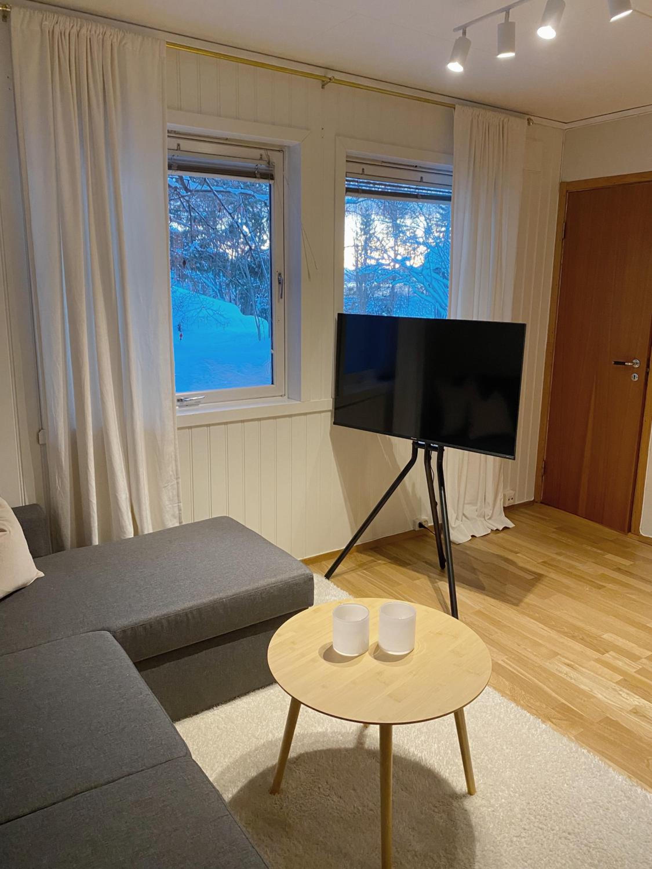Central apartment with free parking view 3