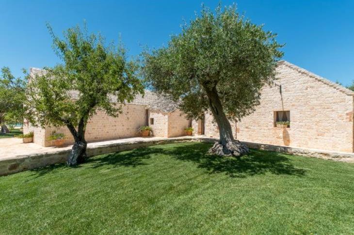 Trulli Oasi Fiorita - Exclusive Apulian Holidays view 3